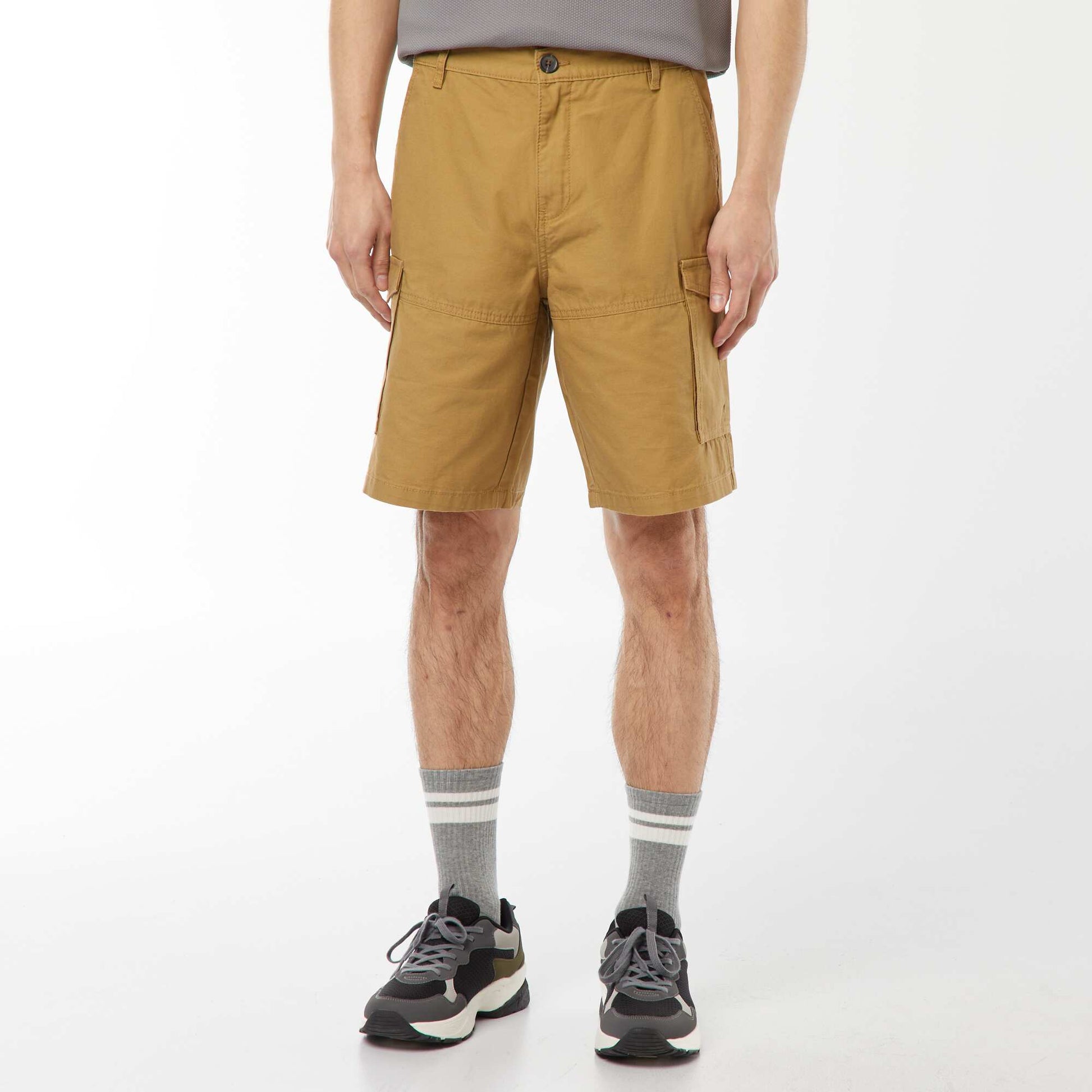 Bermuda chino en twill uni multipoches VERT