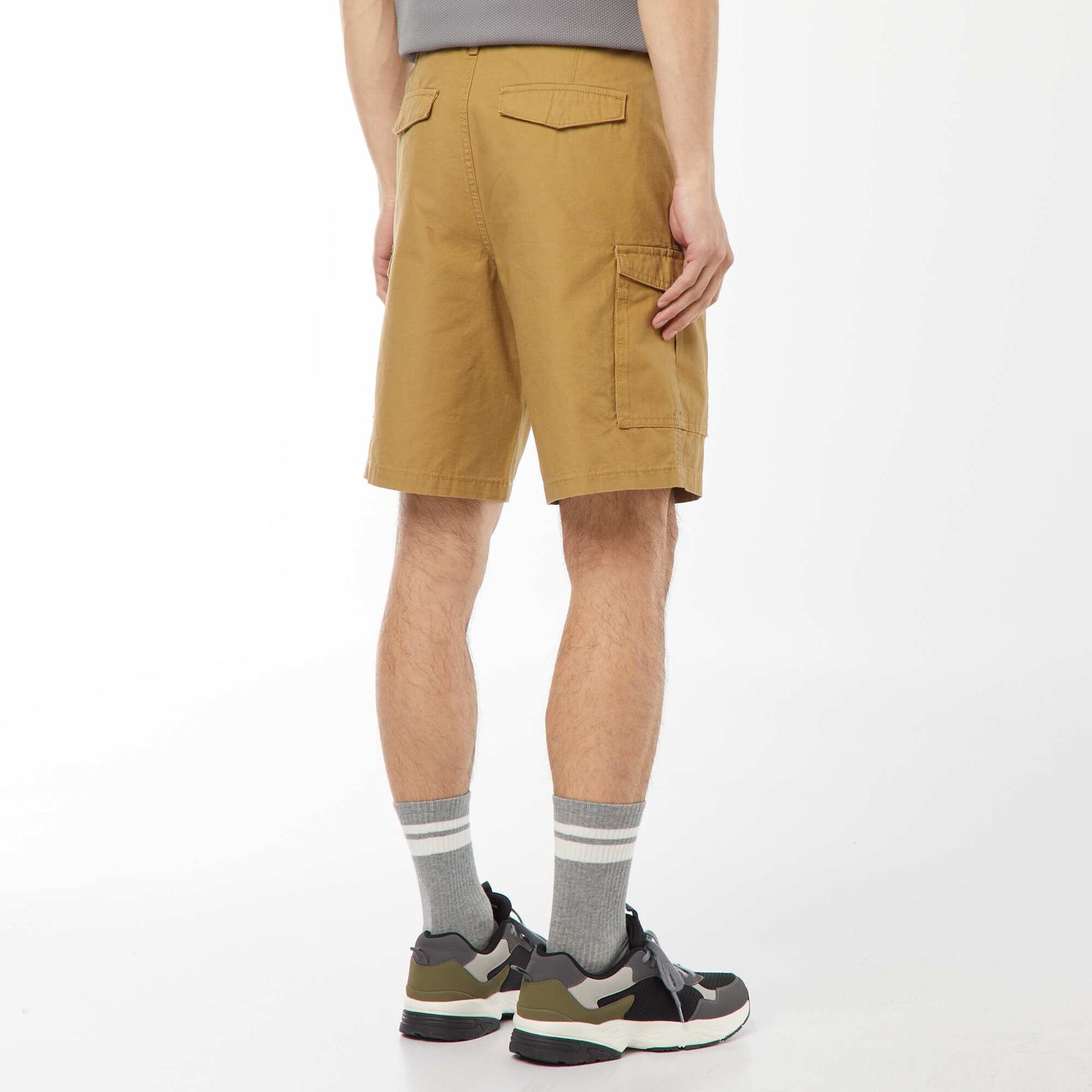 Bermuda chino en twill uni multipoches VERT