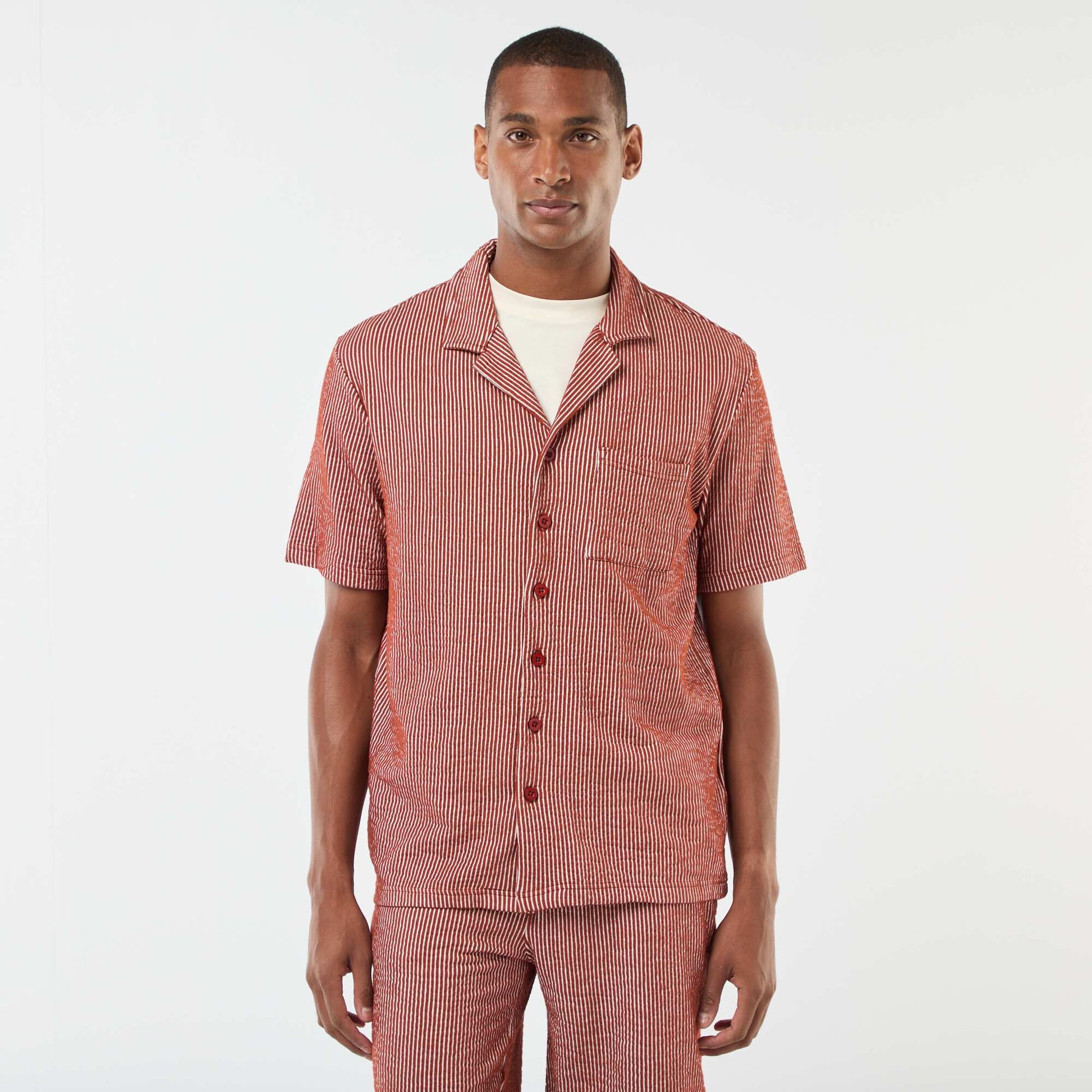 Chemise à manches courtes en matière type crépon MARRON