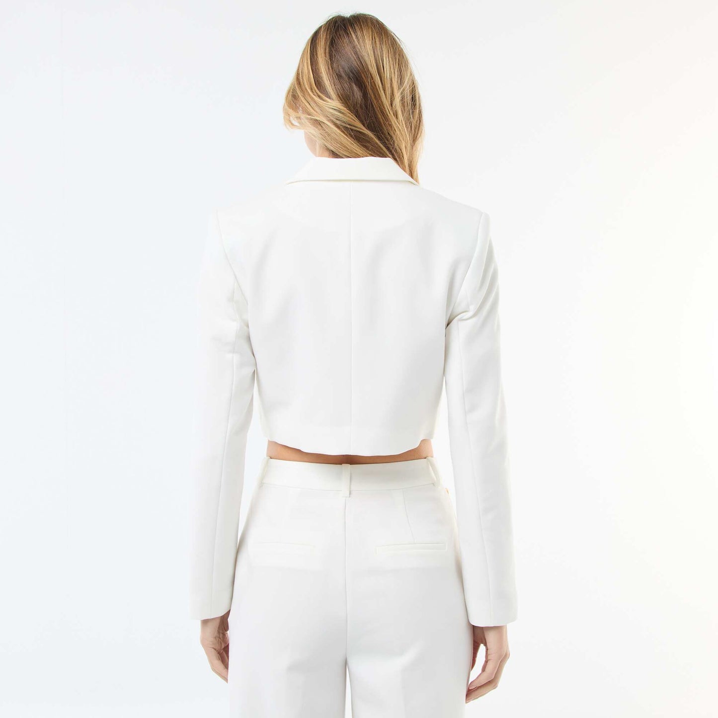 Veste de tailleur courte avec boutons dorés BEIGE