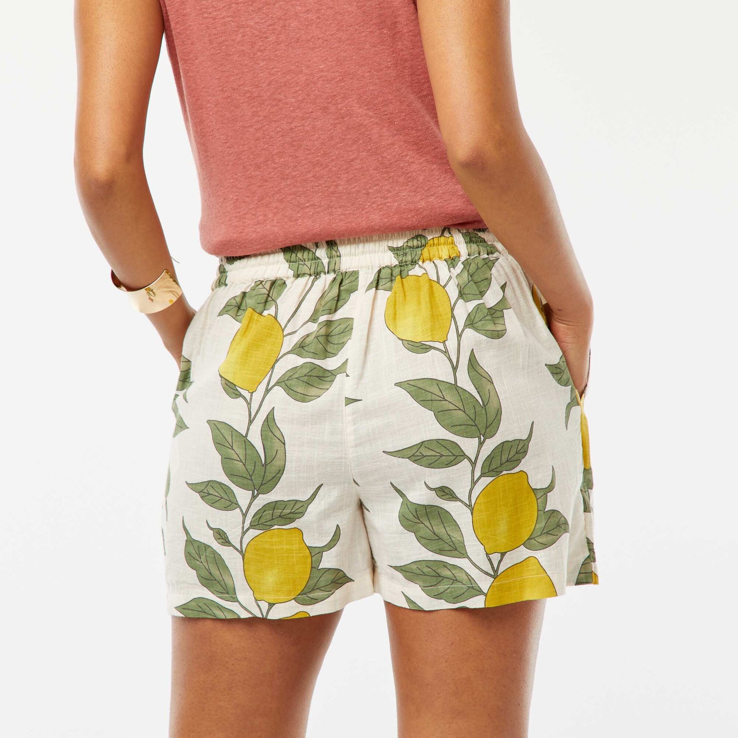 Short fluide avec imprimé citrons BEIGE