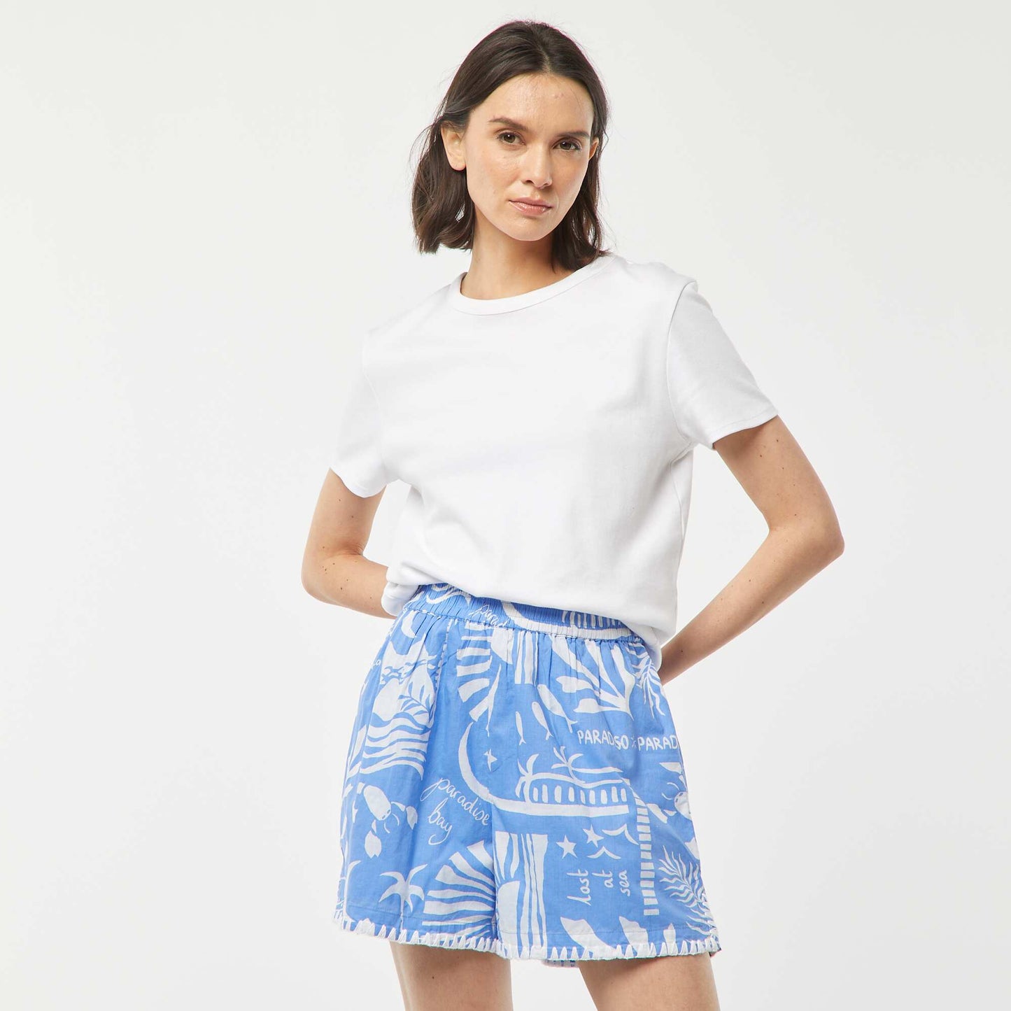 Short fluide avec des motifs all over en voile de coton BLEU