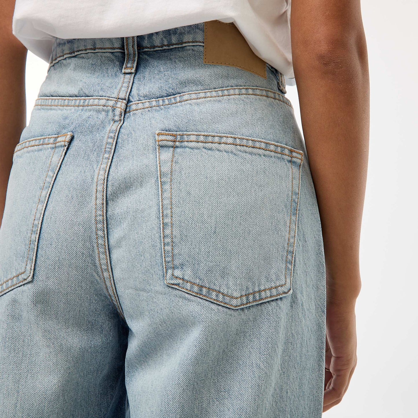 Jean regular / taille haute avec large revers à la base BLEU