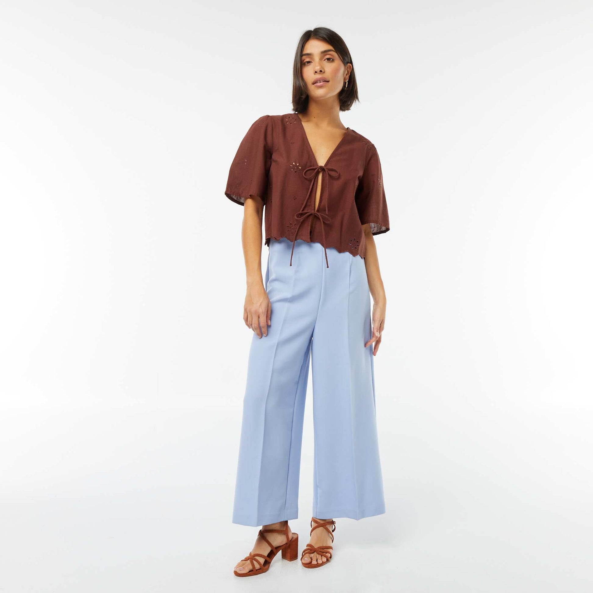 Blouse  avec liens et manches 3/4 MARRON