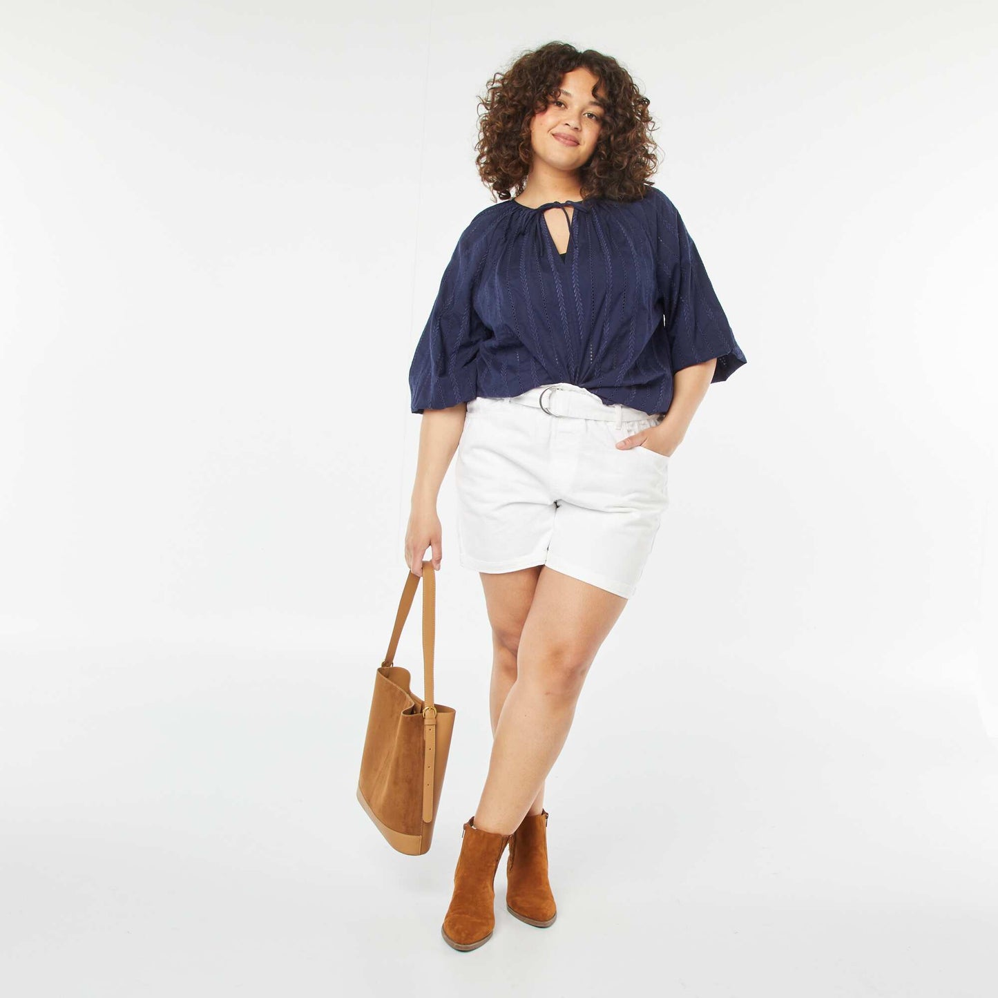 Blouse brodée avec manches 3/4 BLEU