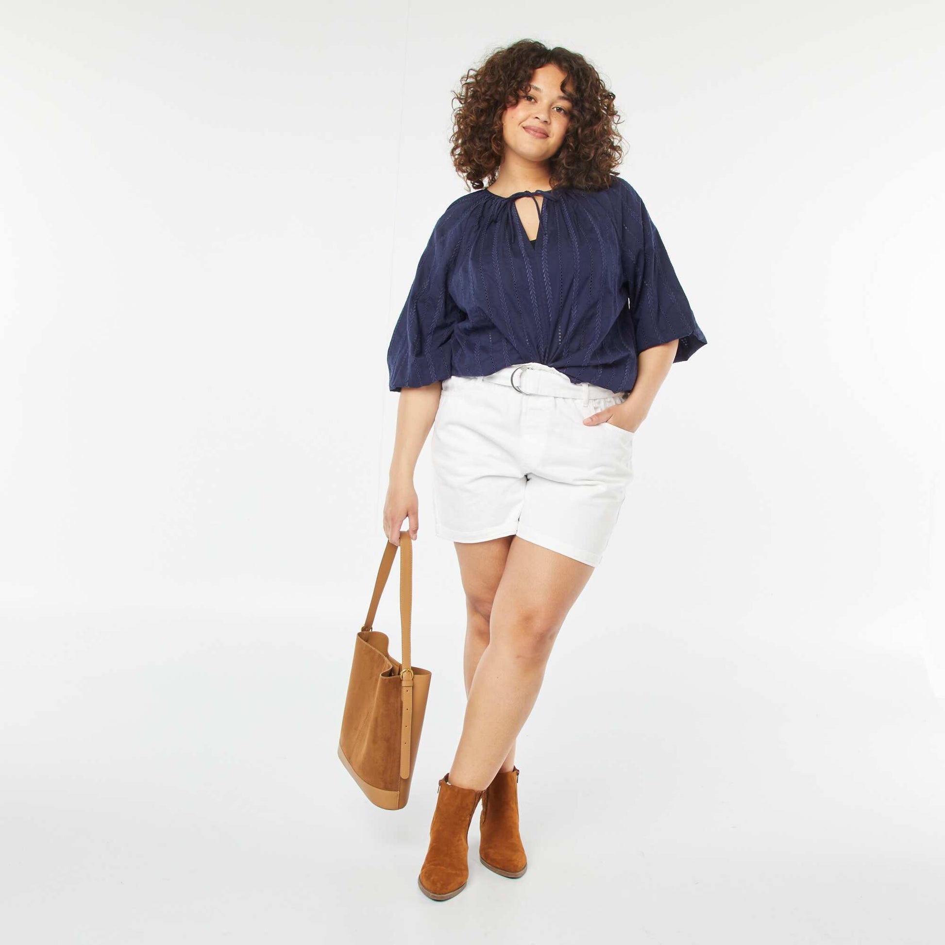 Blouse brodée avec manches 3/4 BLEU