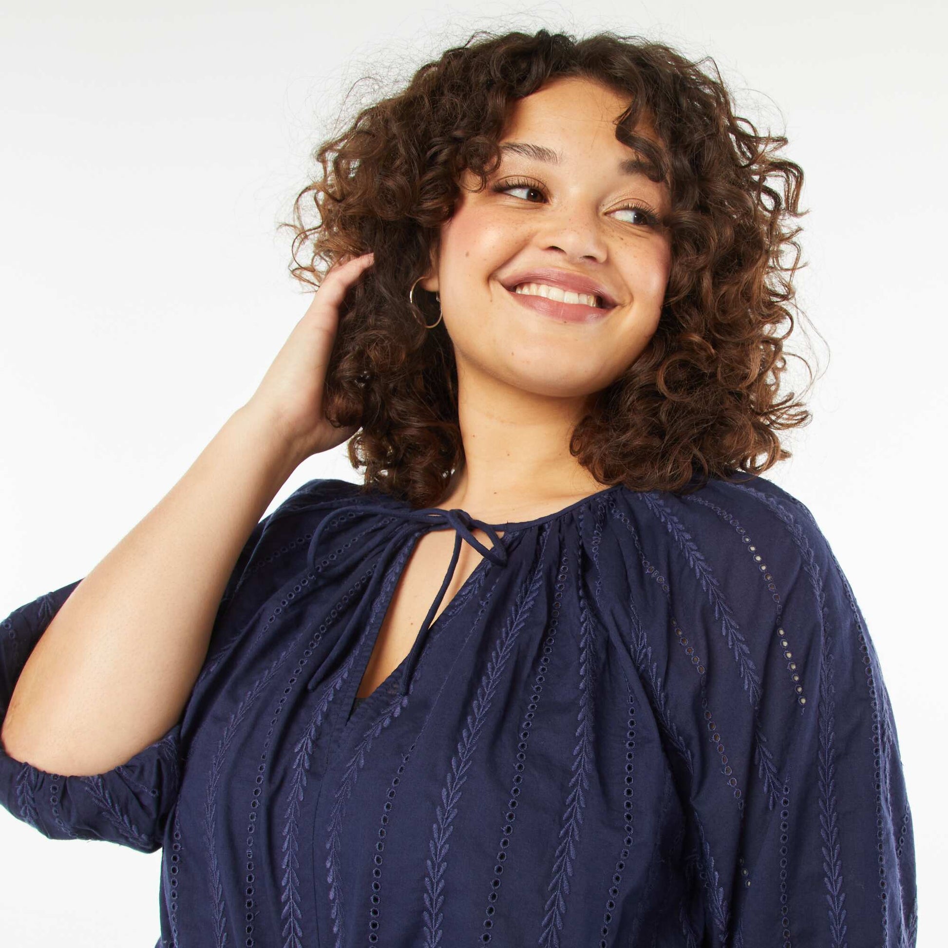 Blouse brodée avec manches 3/4 BLEU
