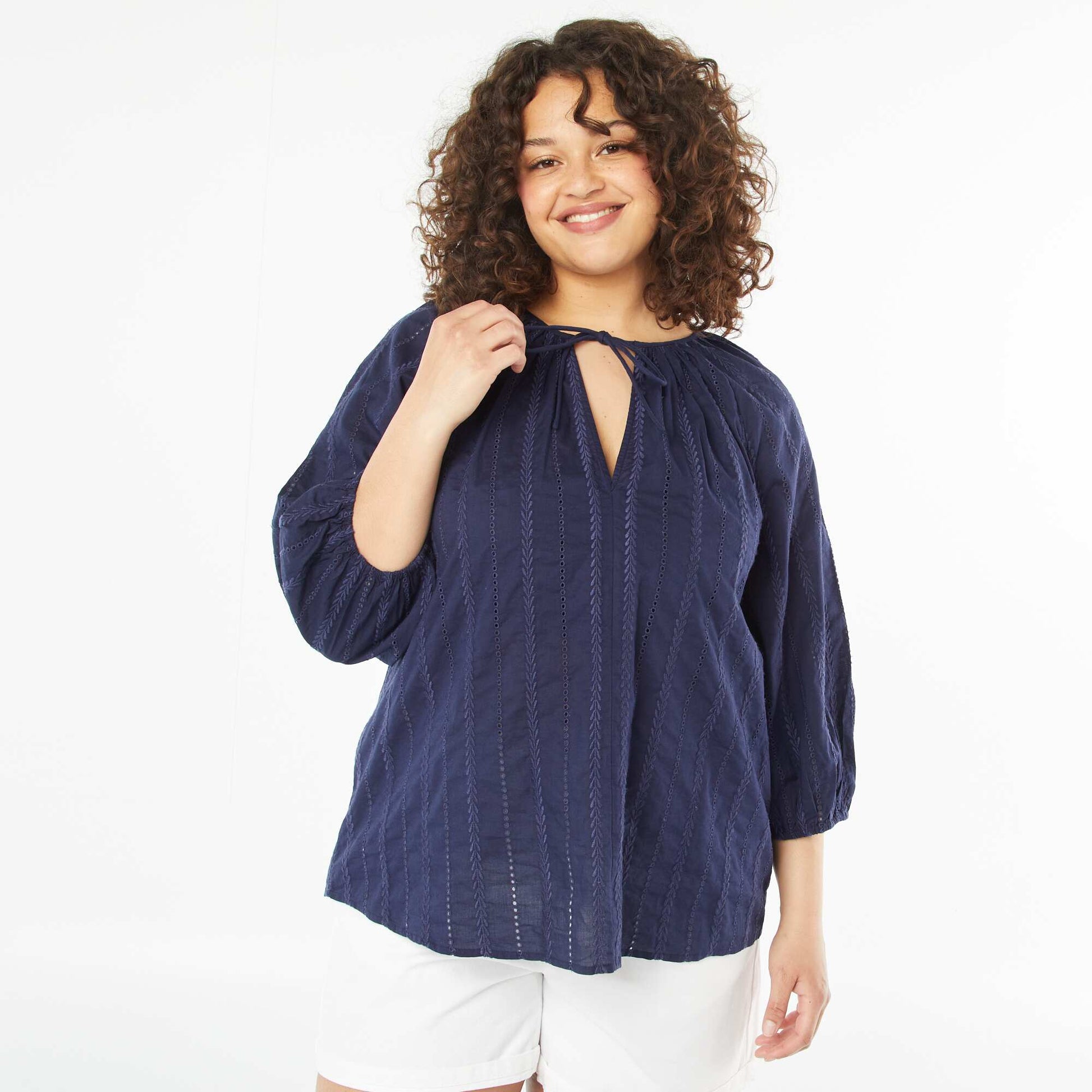 Blouse brodée avec manches 3/4 BLEU