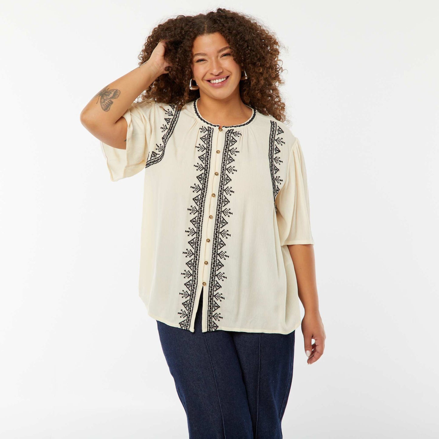 Chemisier à manches courtes avec broderies BEIGE