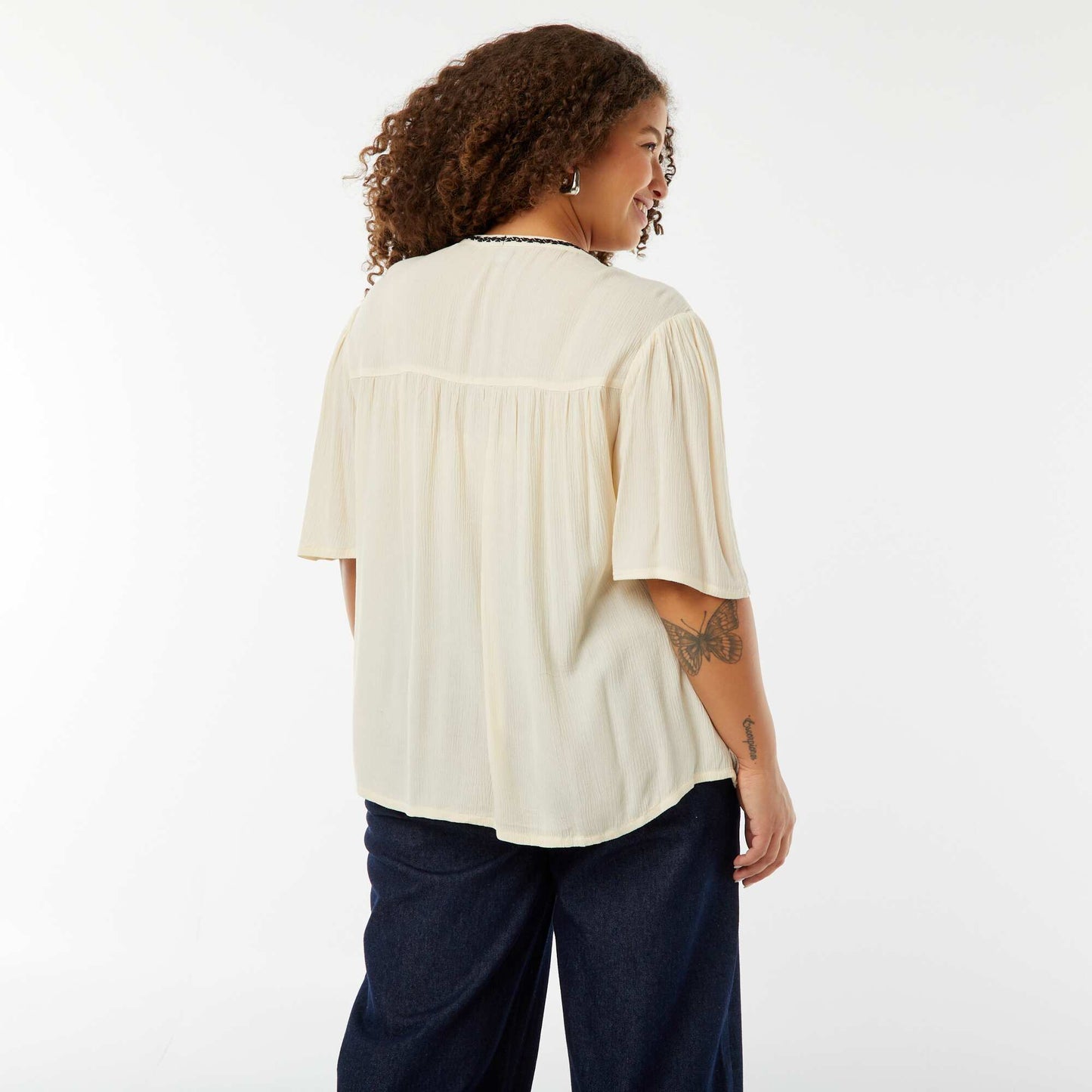 Chemisier à manches courtes avec broderies BEIGE