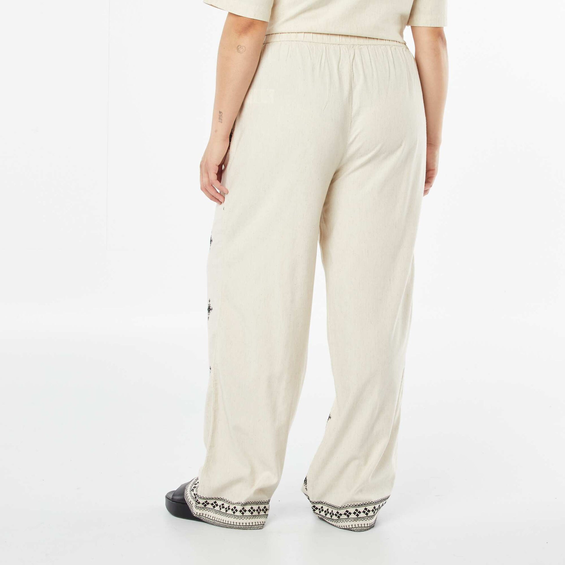 Pantalon large 3/4 brodé BEIGE
