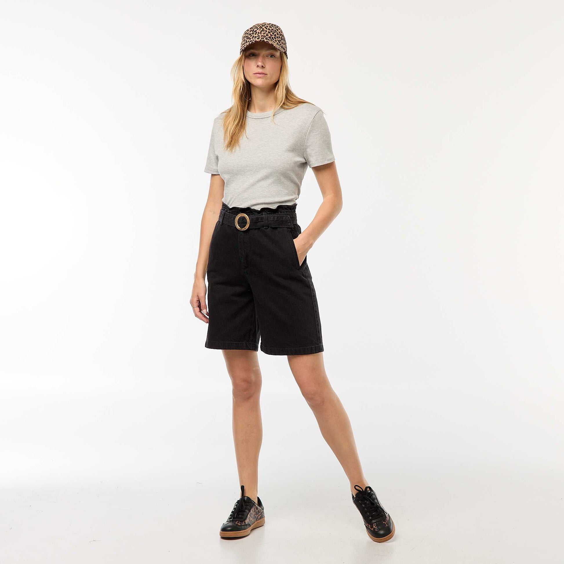 Short taille haute denim avec ceinture NOIR