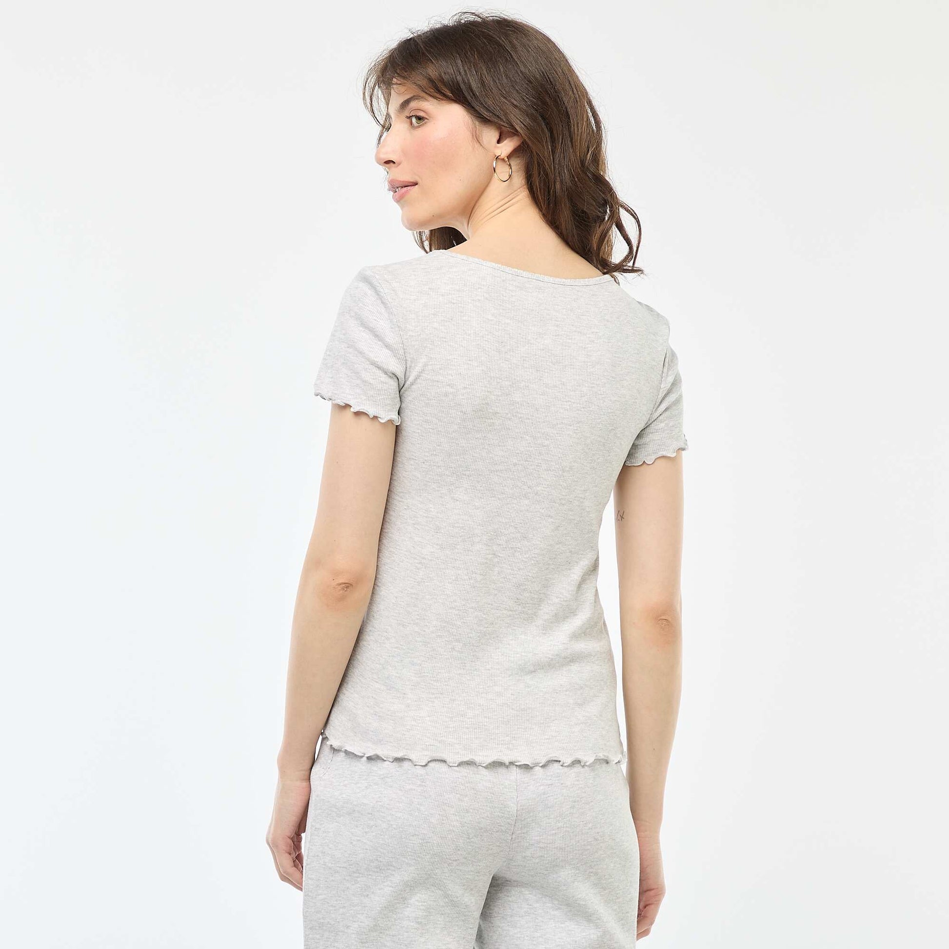 T-shirt uni en maille côtelé manches courtes GRIS