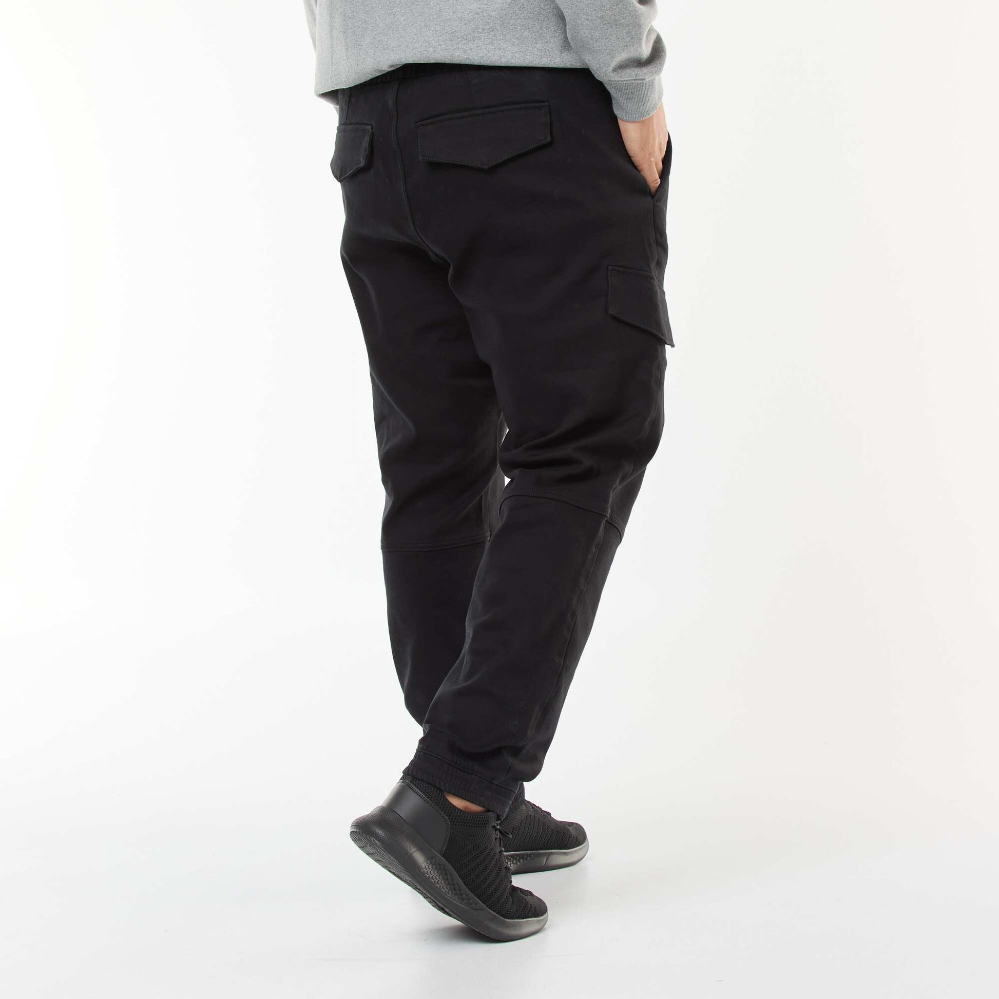 Pantalon multipoches uni avec ceinture élastiquée NOIR