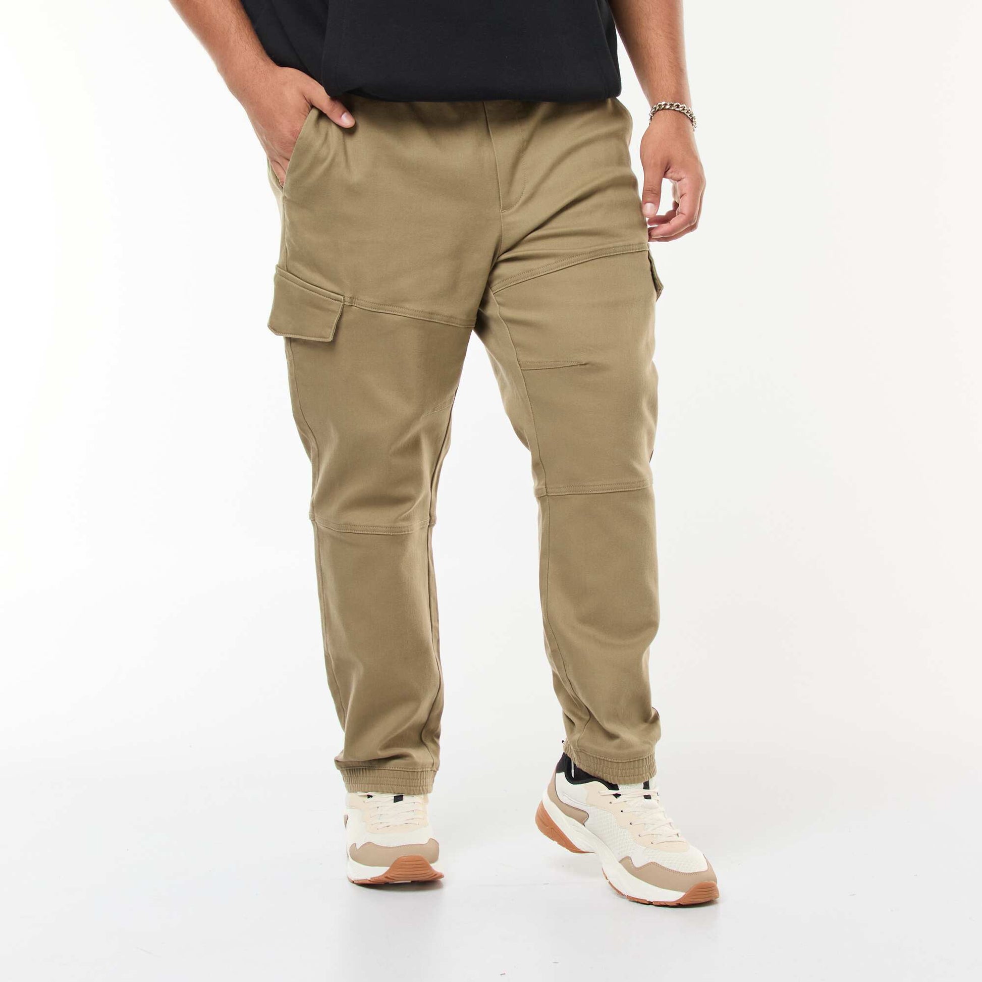 Pantalon multipoches uni avec ceinture élastiquée VERT