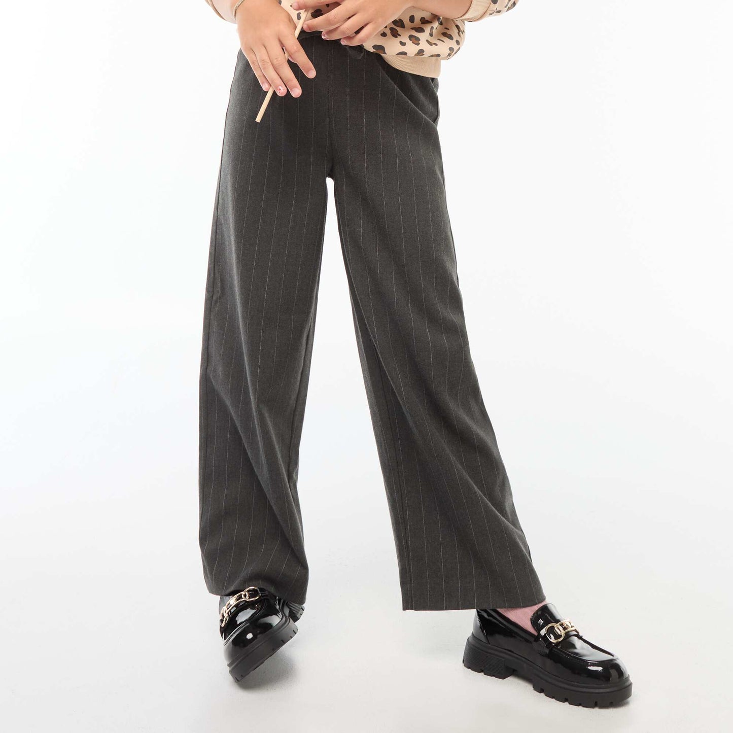 Pantalon large avec ceinture élastiquée et 2 poches GRIS