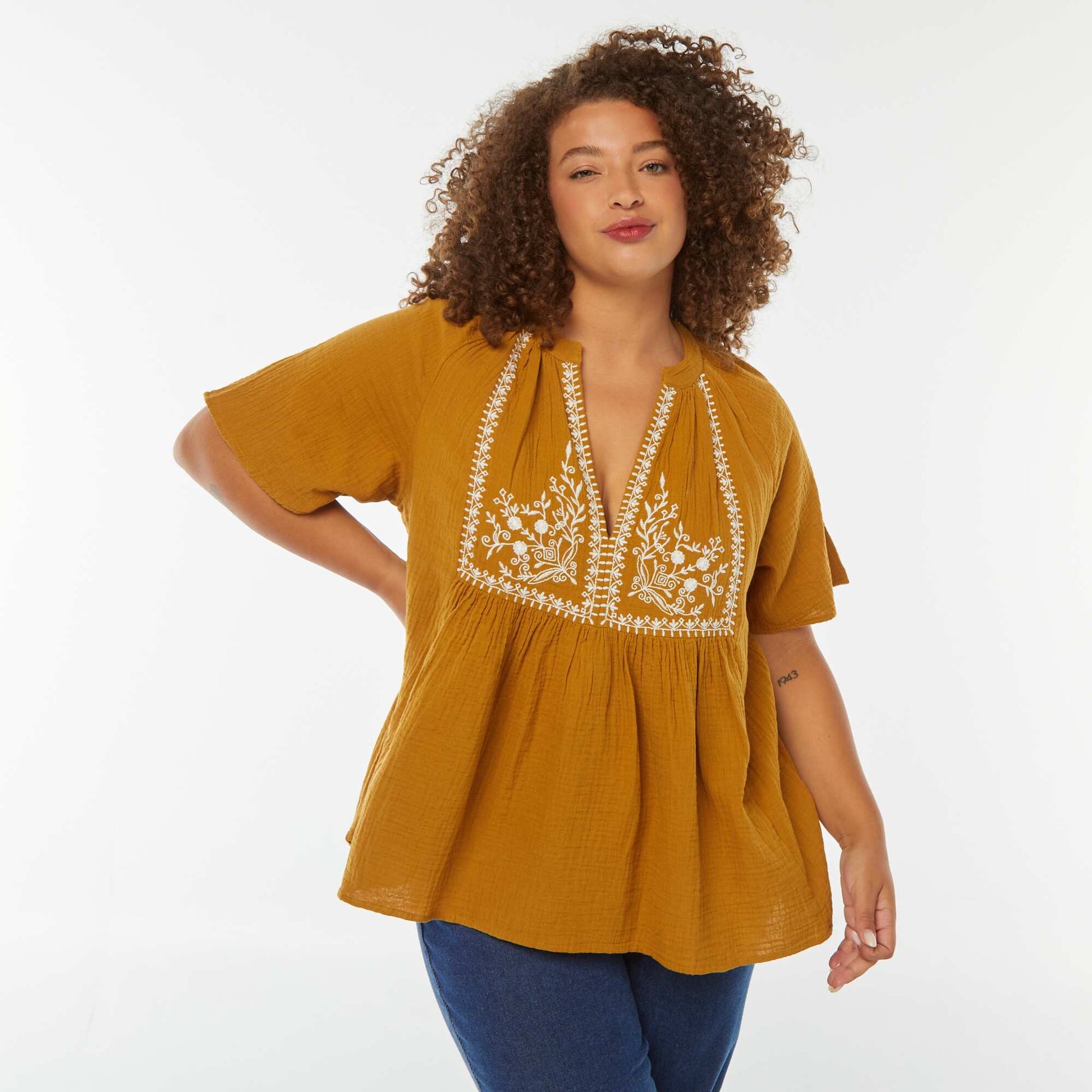 Blouse en gaze de coton avec encolure brodée MOUTARDE