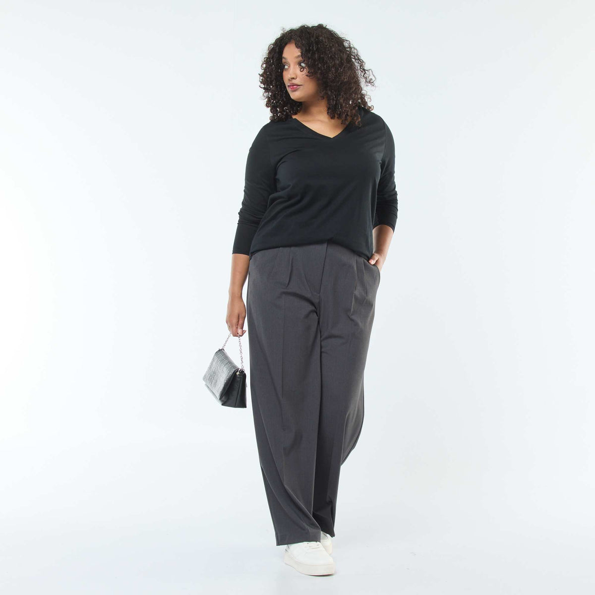 Tee-shirt en jersey avec col V et manches longues NOIR