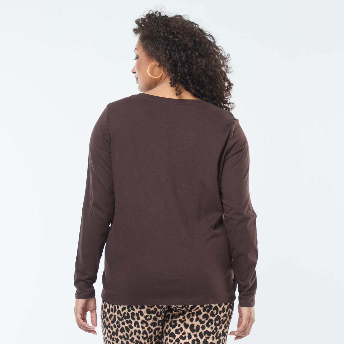 Tee-shirt en jersey avec col V et manches longues MARRON