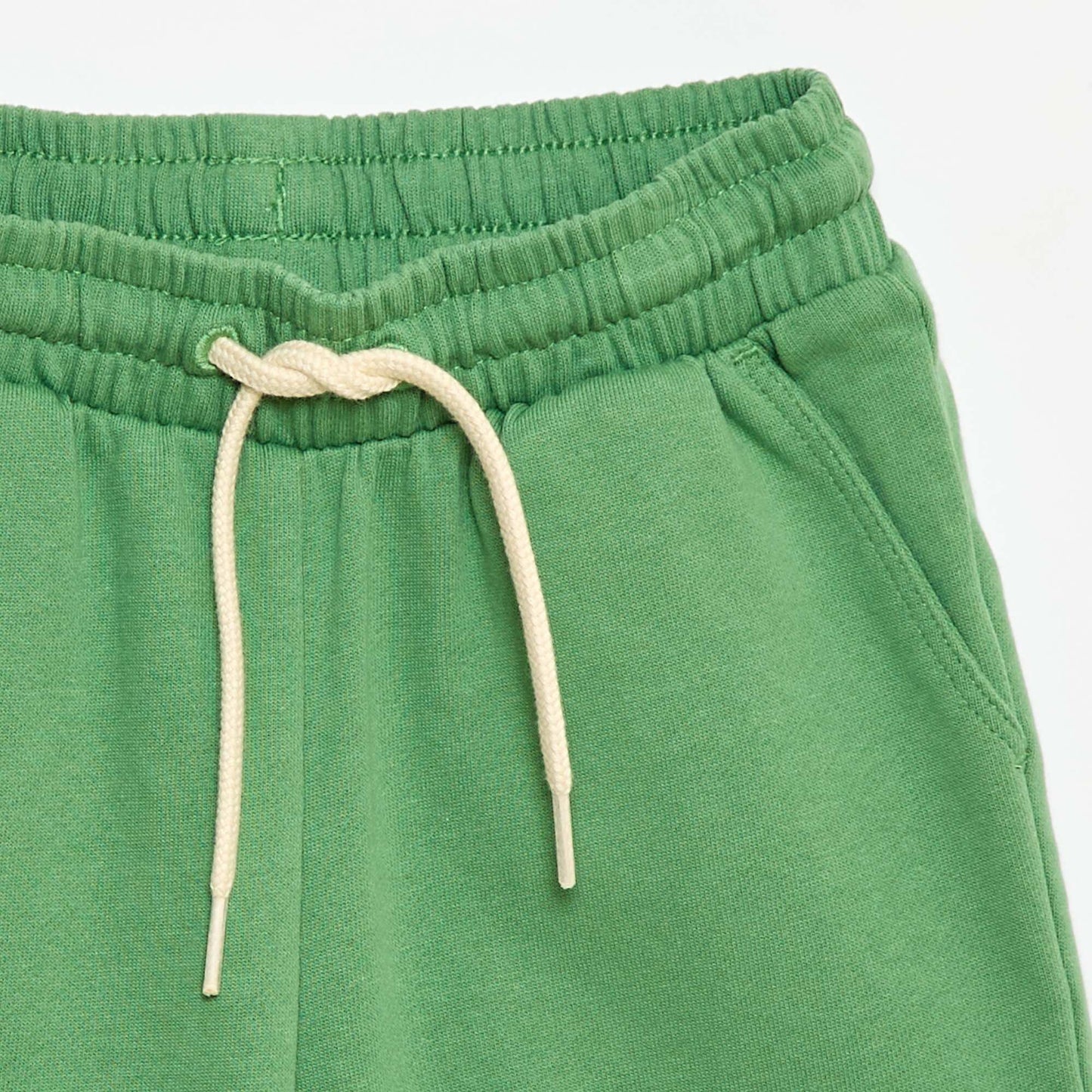 Bermuda uni en coton VERT