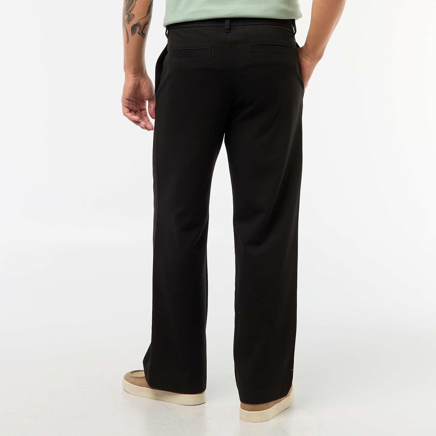 Chino large uni NOIR