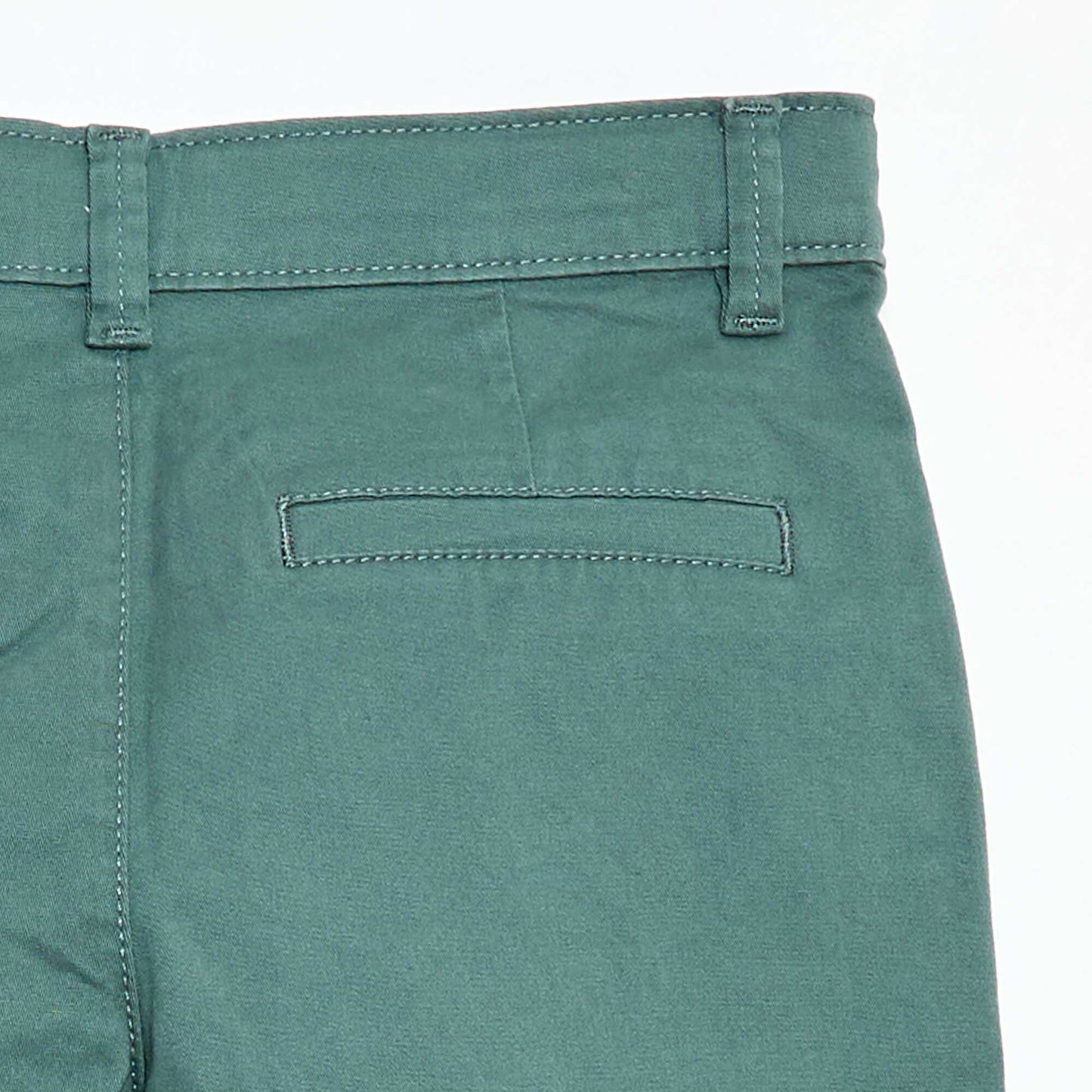 Bermuda chino en twill VERT