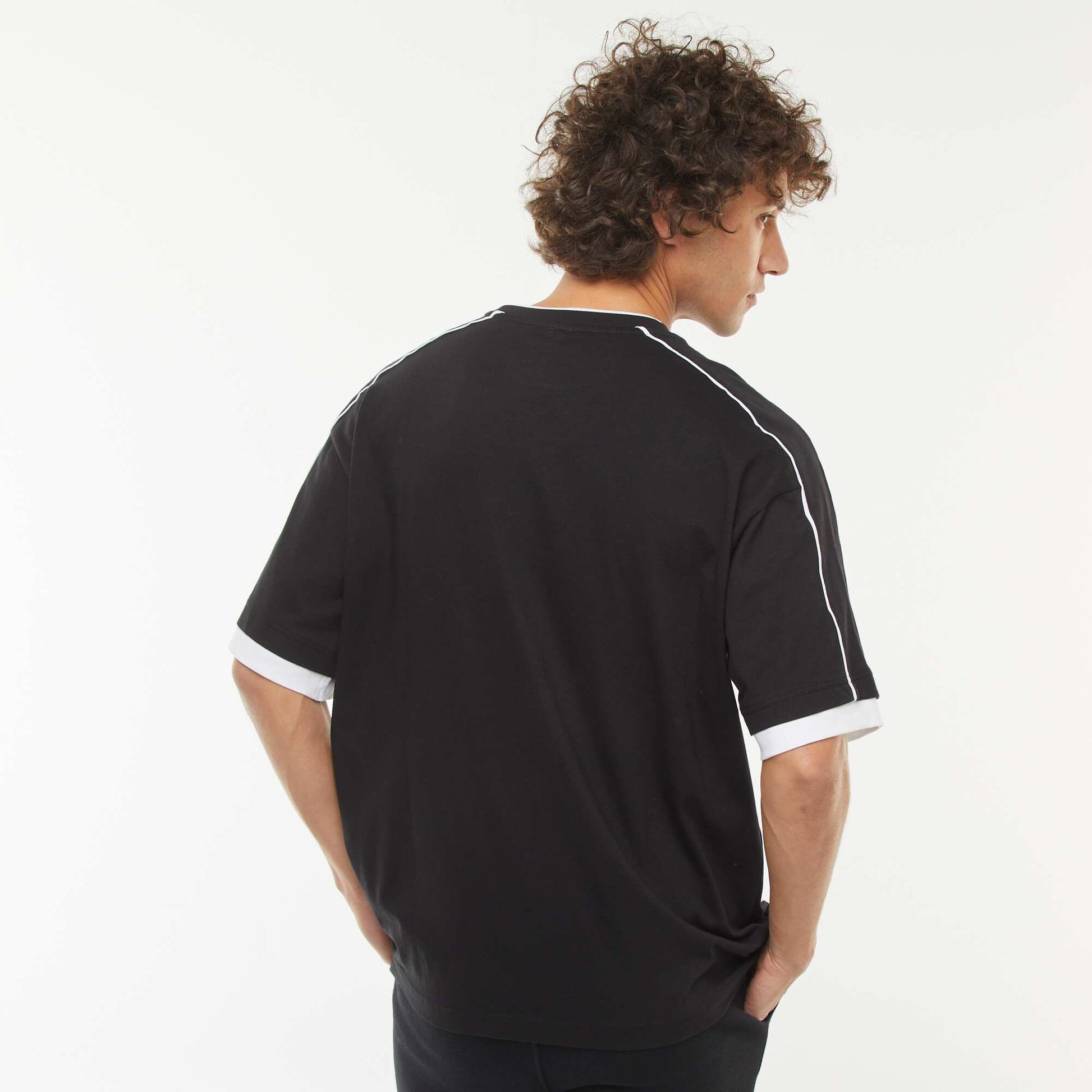 T-shirt oversize avec ligne NOIR