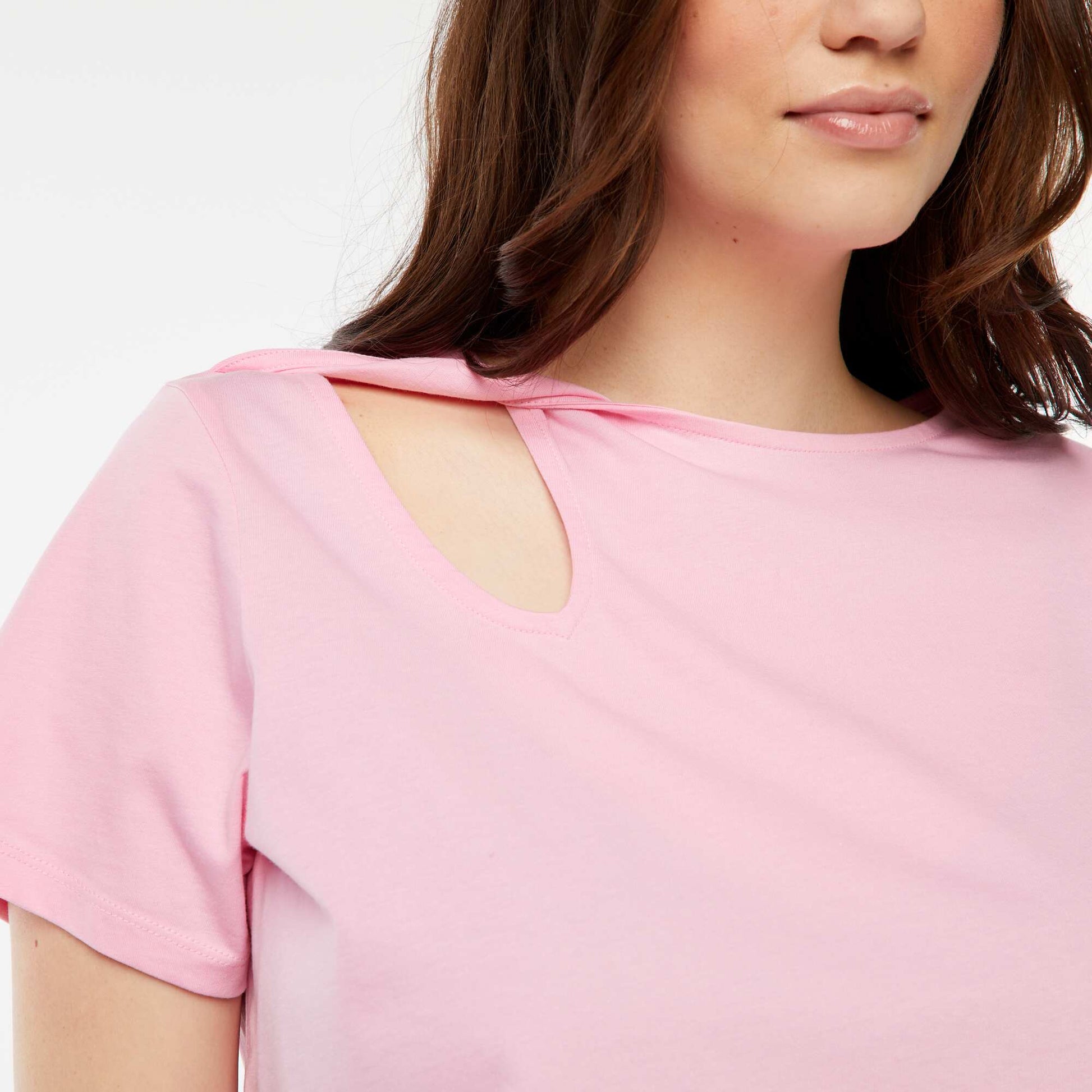 T-shirt uni avec fente ajourée avec effet twxité ROSE