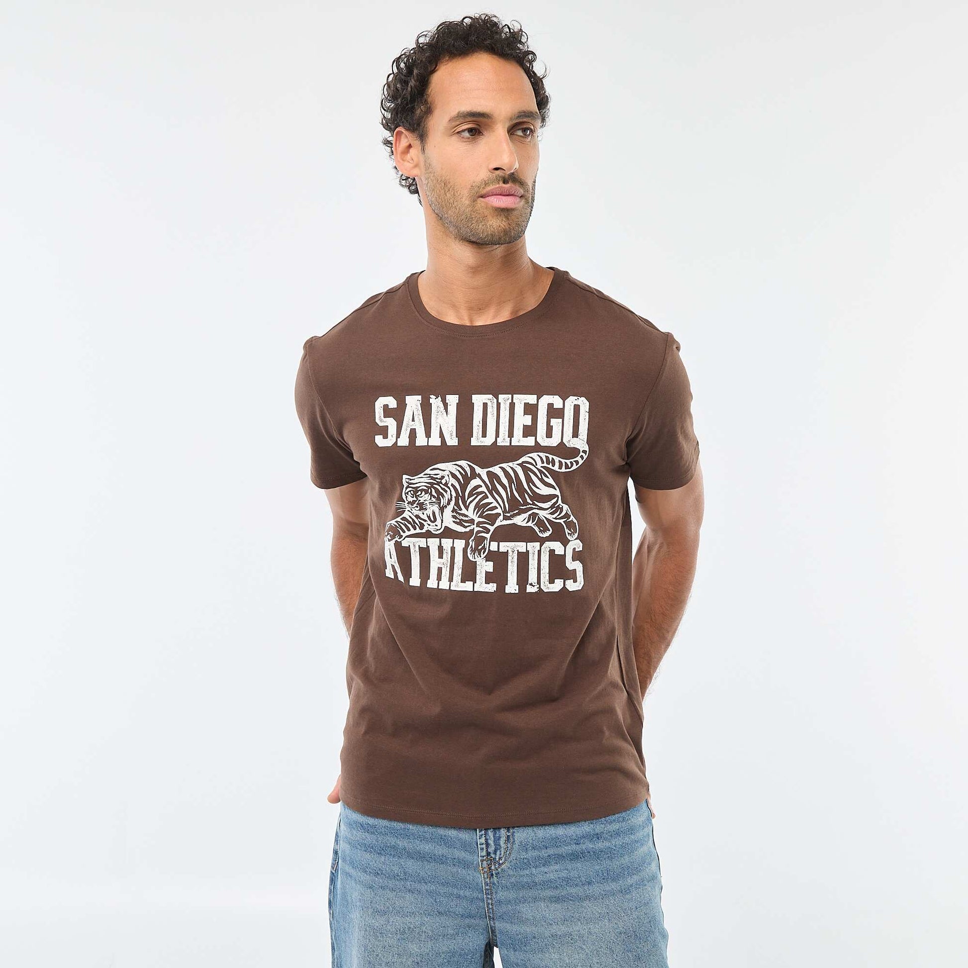 T-shirt à col rond et manches courtes imprimé MARRON