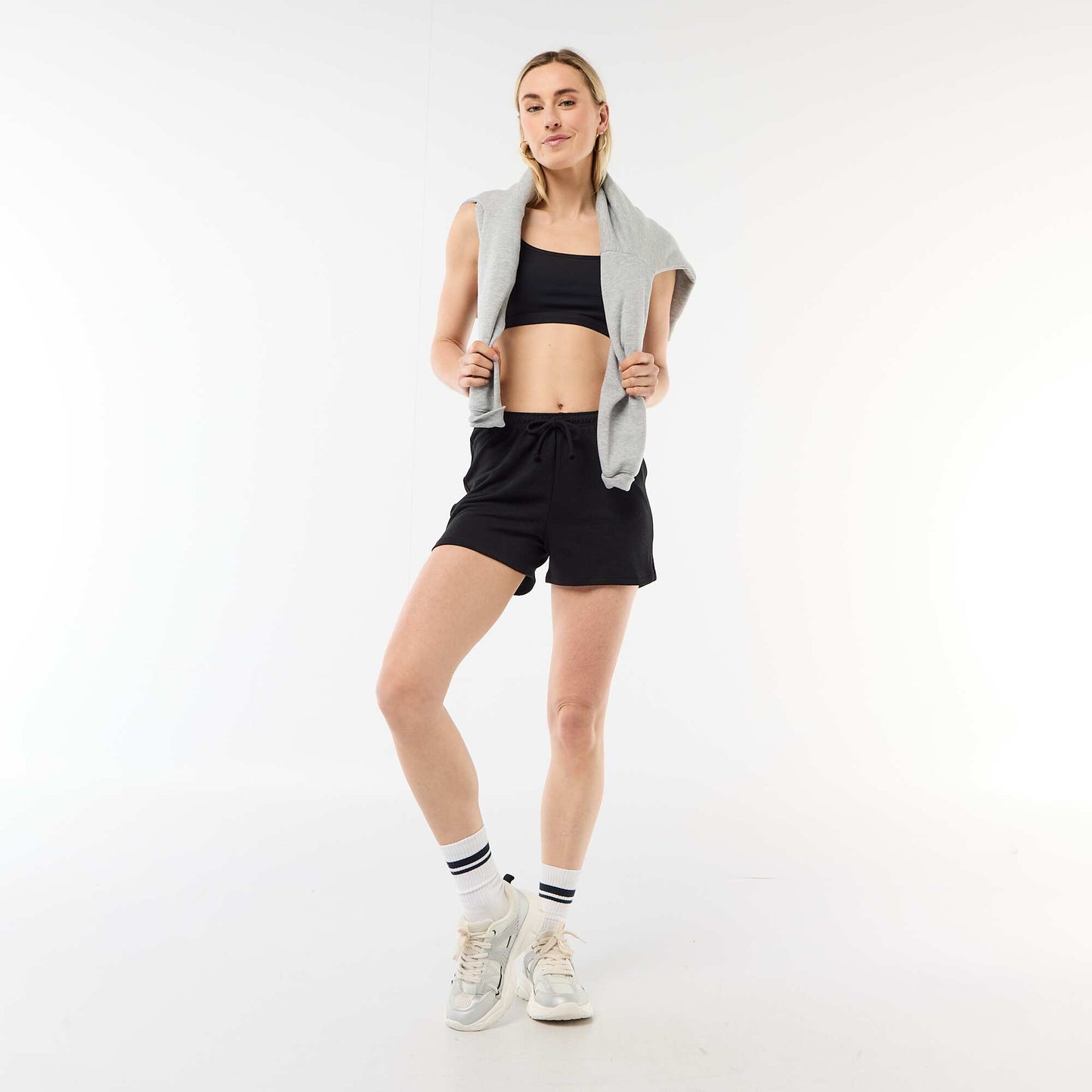 Short court en coton uni avec lien NOIR