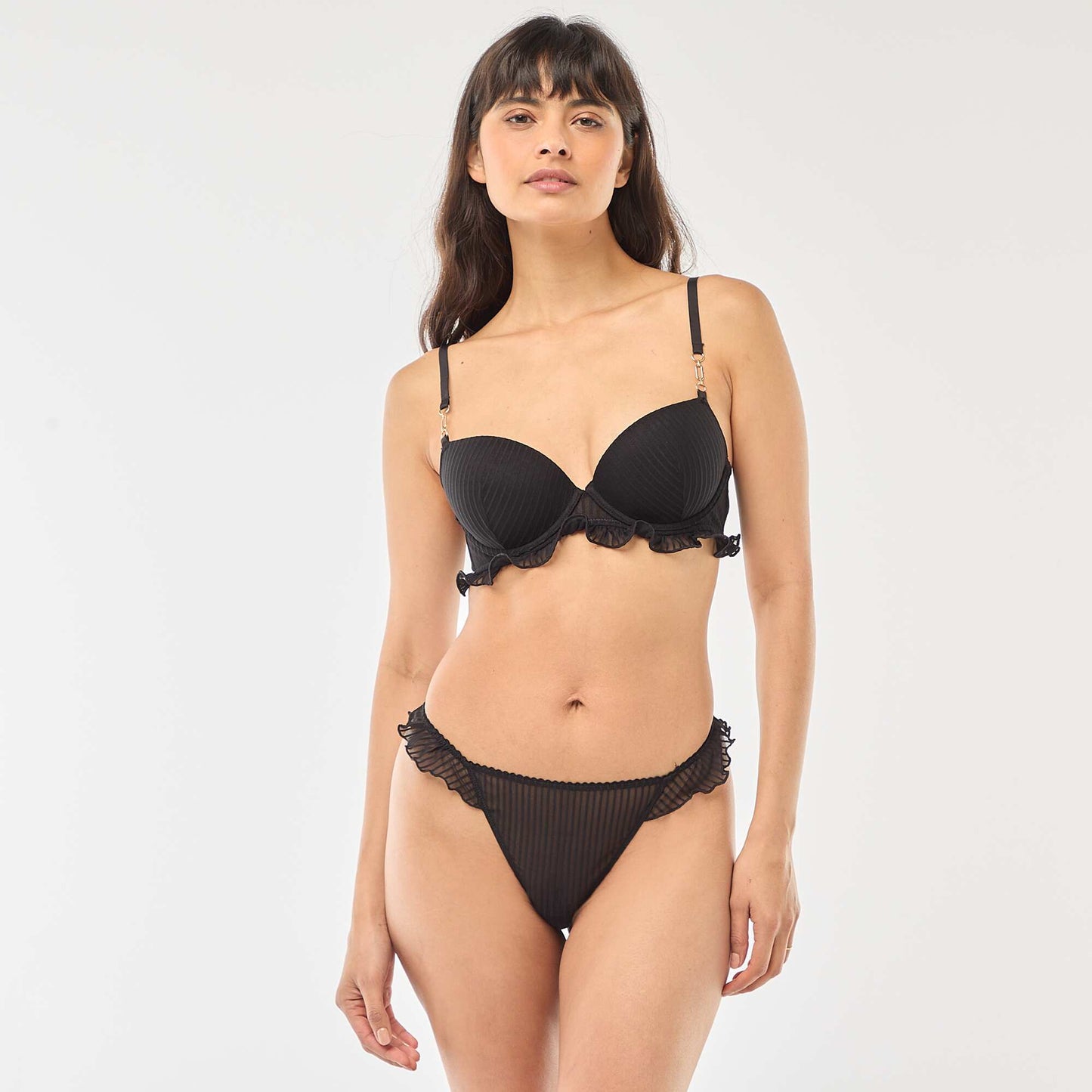 Soutien-gorge corbeille en tulle rayé NOIR