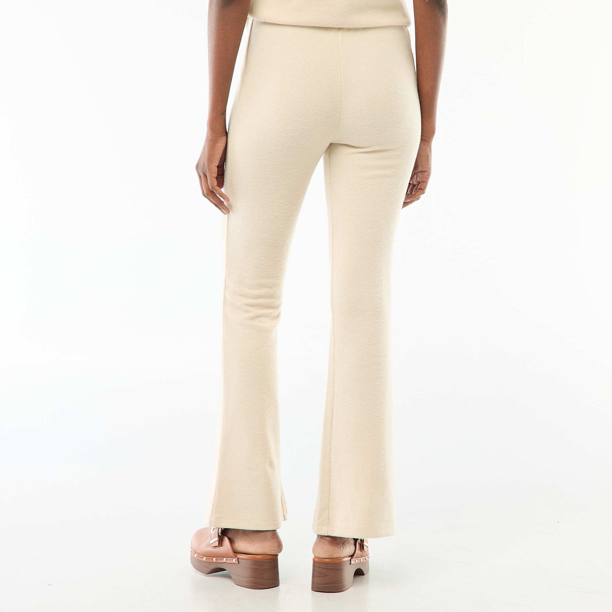 Pantalon flare en maille doudou BEIGE