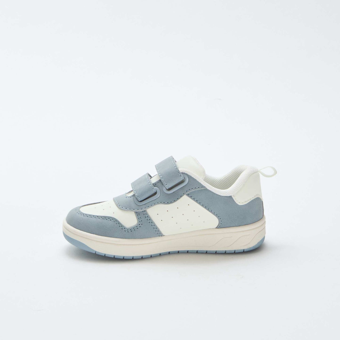 Baskets en simili avec 2 scratchs BLEU