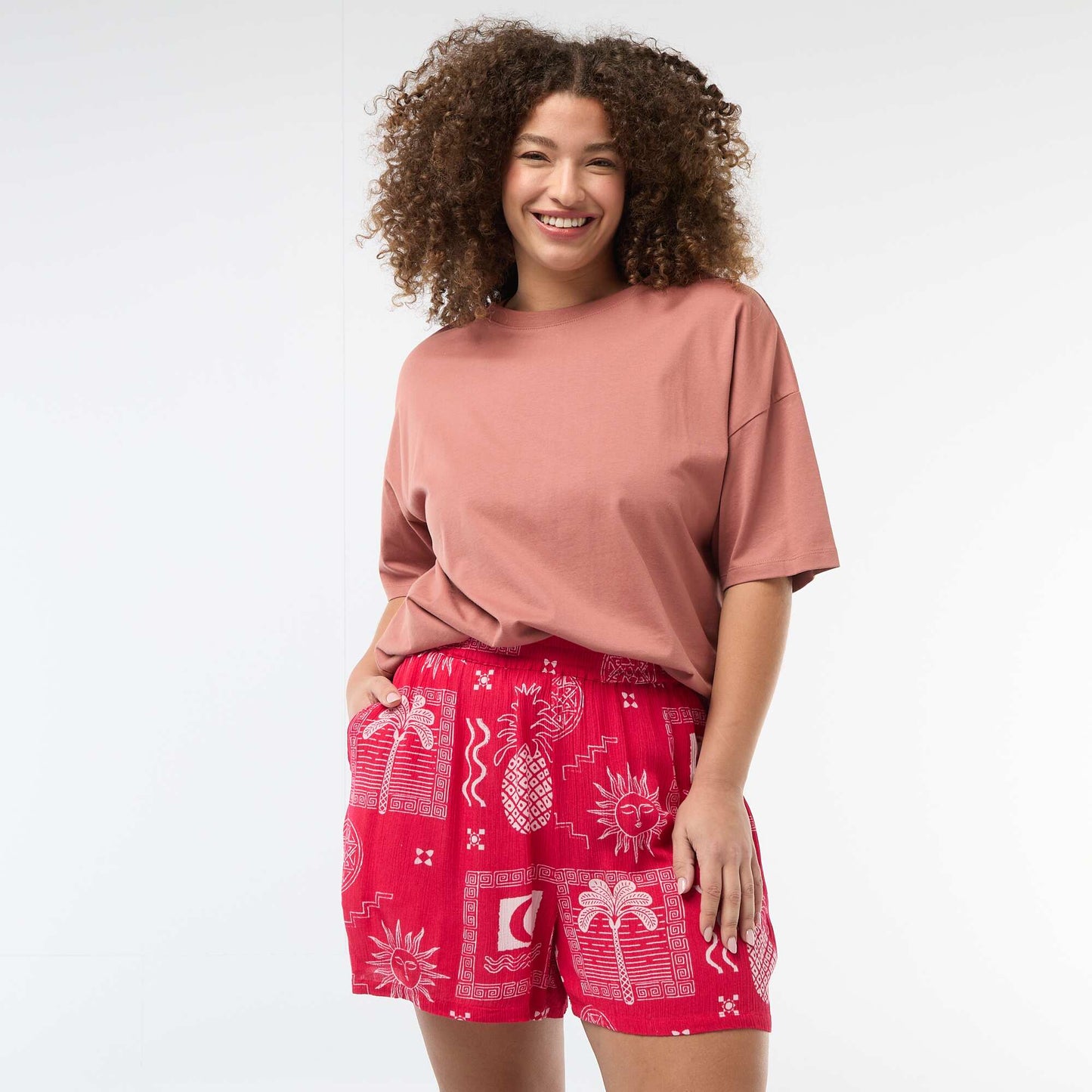 Short à motif avec 2 poches ROUGE
