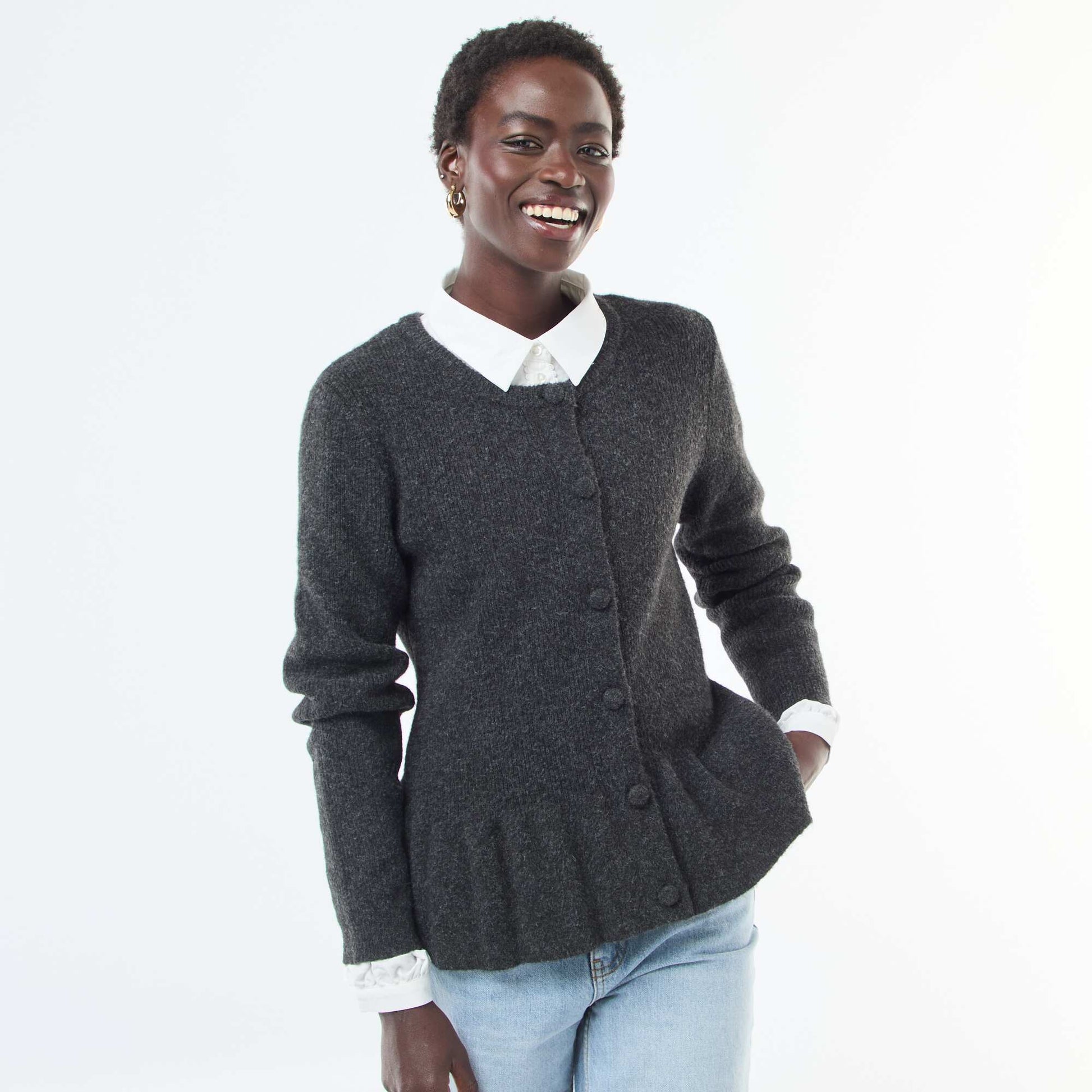 Gilet en maille fine jauge à base volantée GRIS