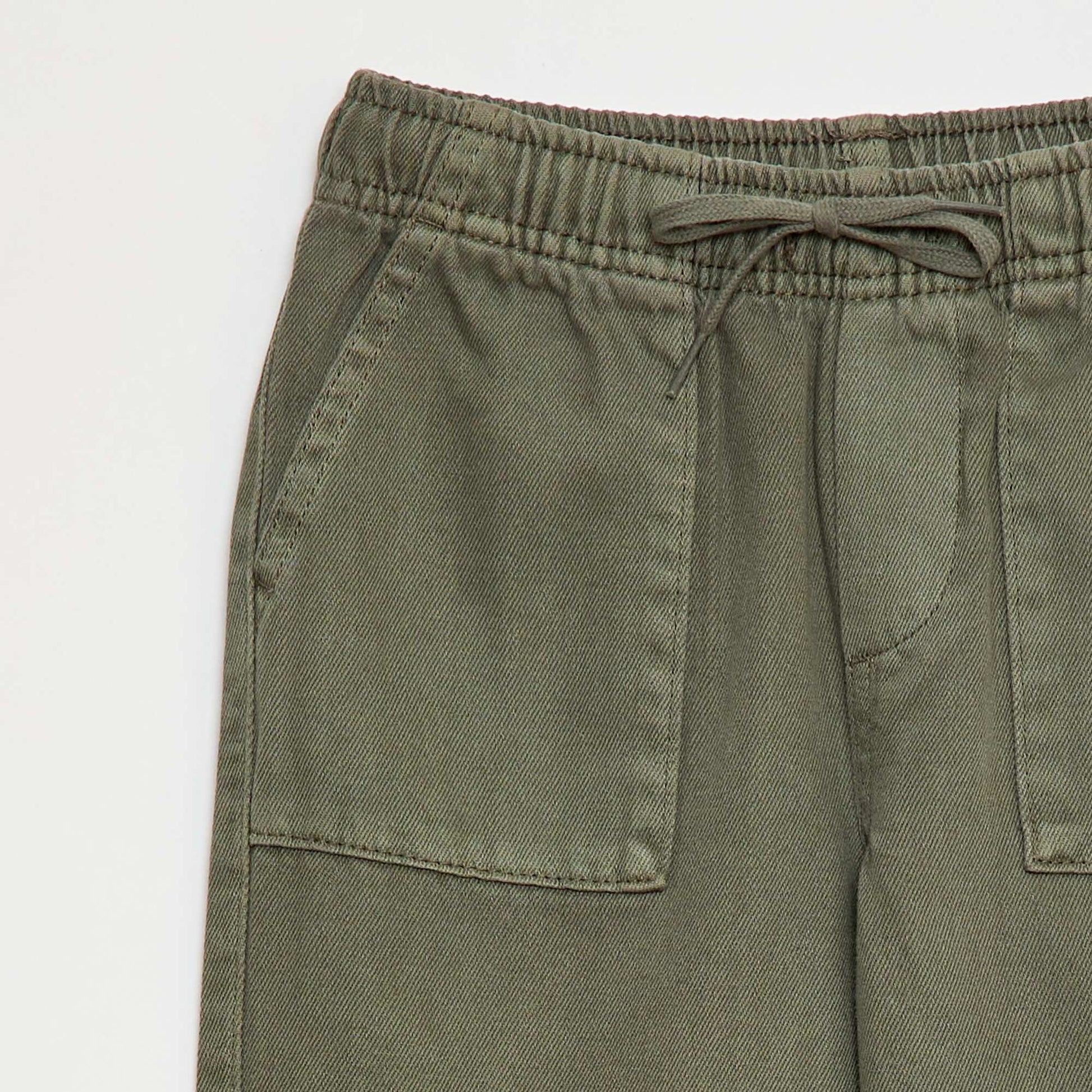 Jogpant avec taille élastiquée avec liens de serrage VERT