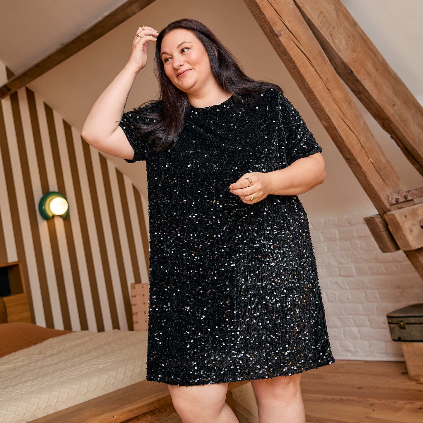 Robe courte à sequins NOIR
