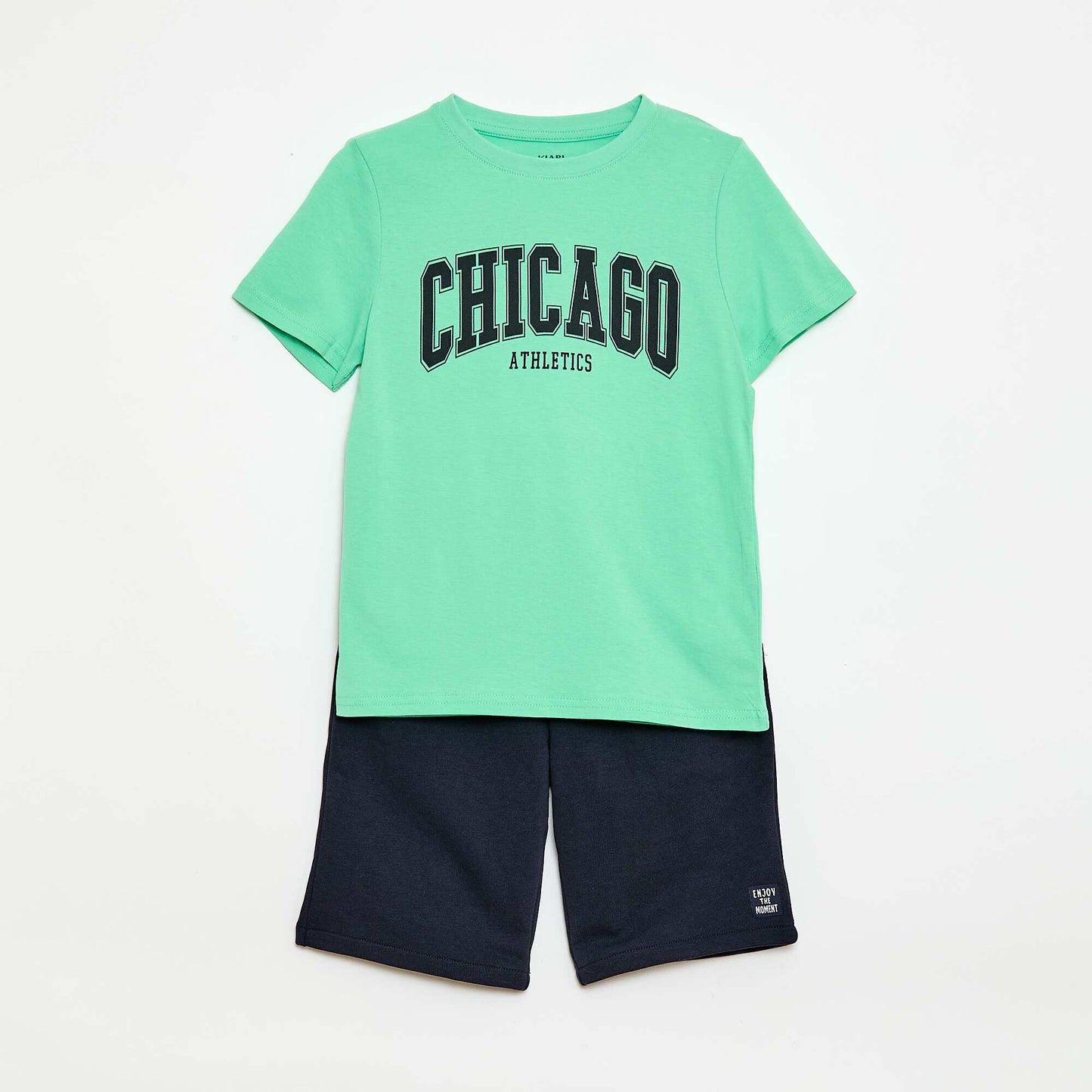 Ensemble short + T-shirt  avec imprimé poitrine VERT