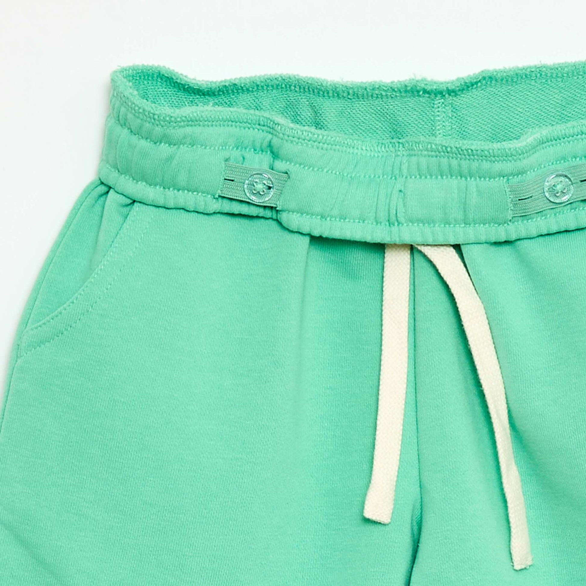 Ensemble short + T-shirt  avec imprimé poitrine GRIS