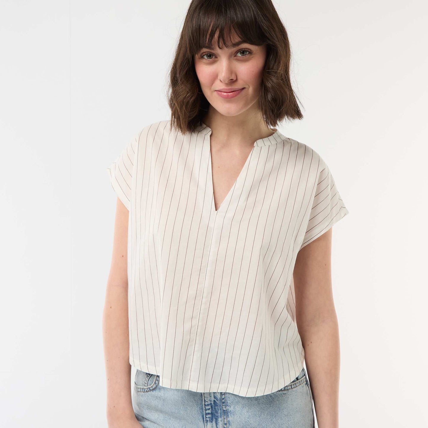 Blouse à manches courtes et col V BLANC