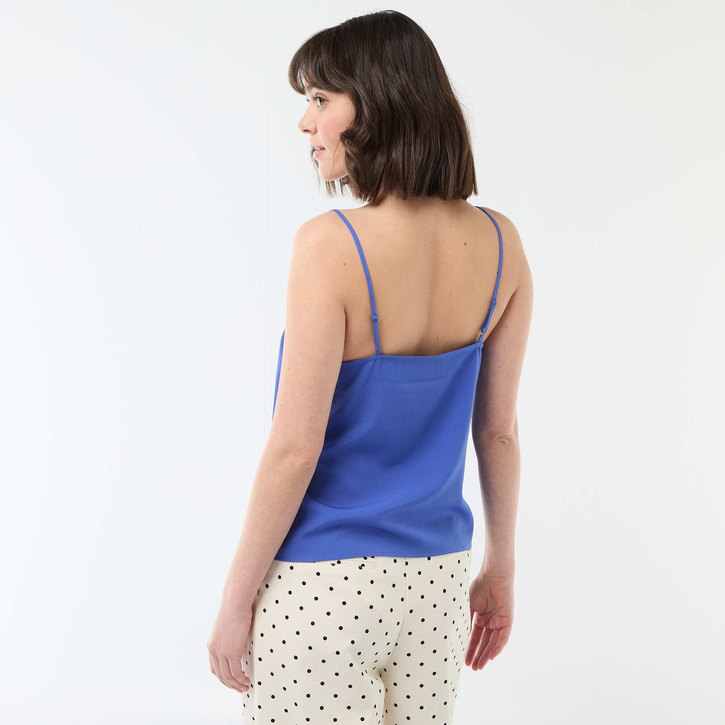 Débardeur avec fines bretelles réglables et col en dentelle BLEU