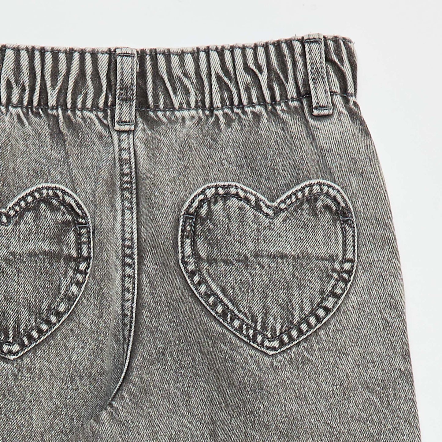 Jean mom avec poches en forme de cœur GRIS