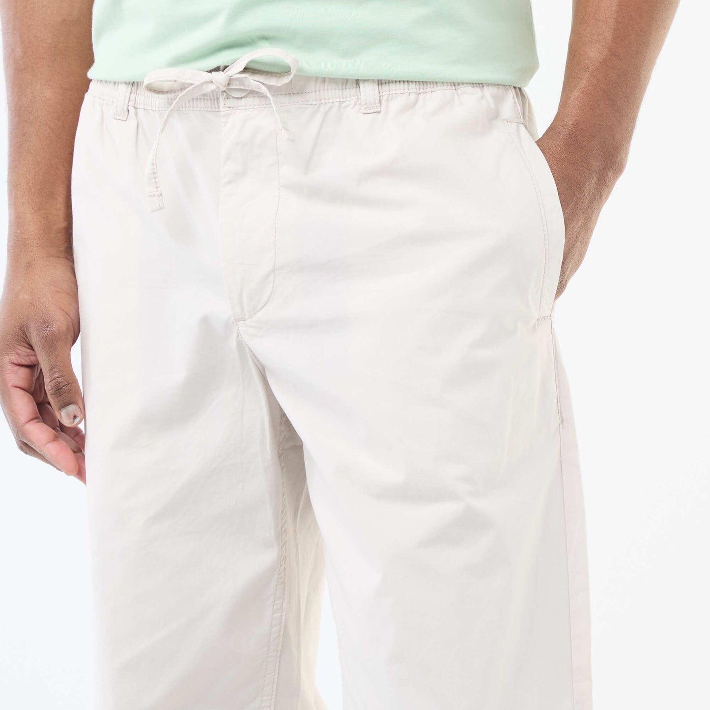 Pantalon regular en popeline craquante GRIS
