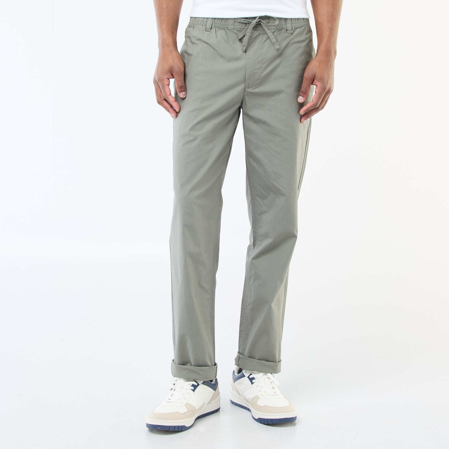 Pantalon regular en popeline craquante KAKI