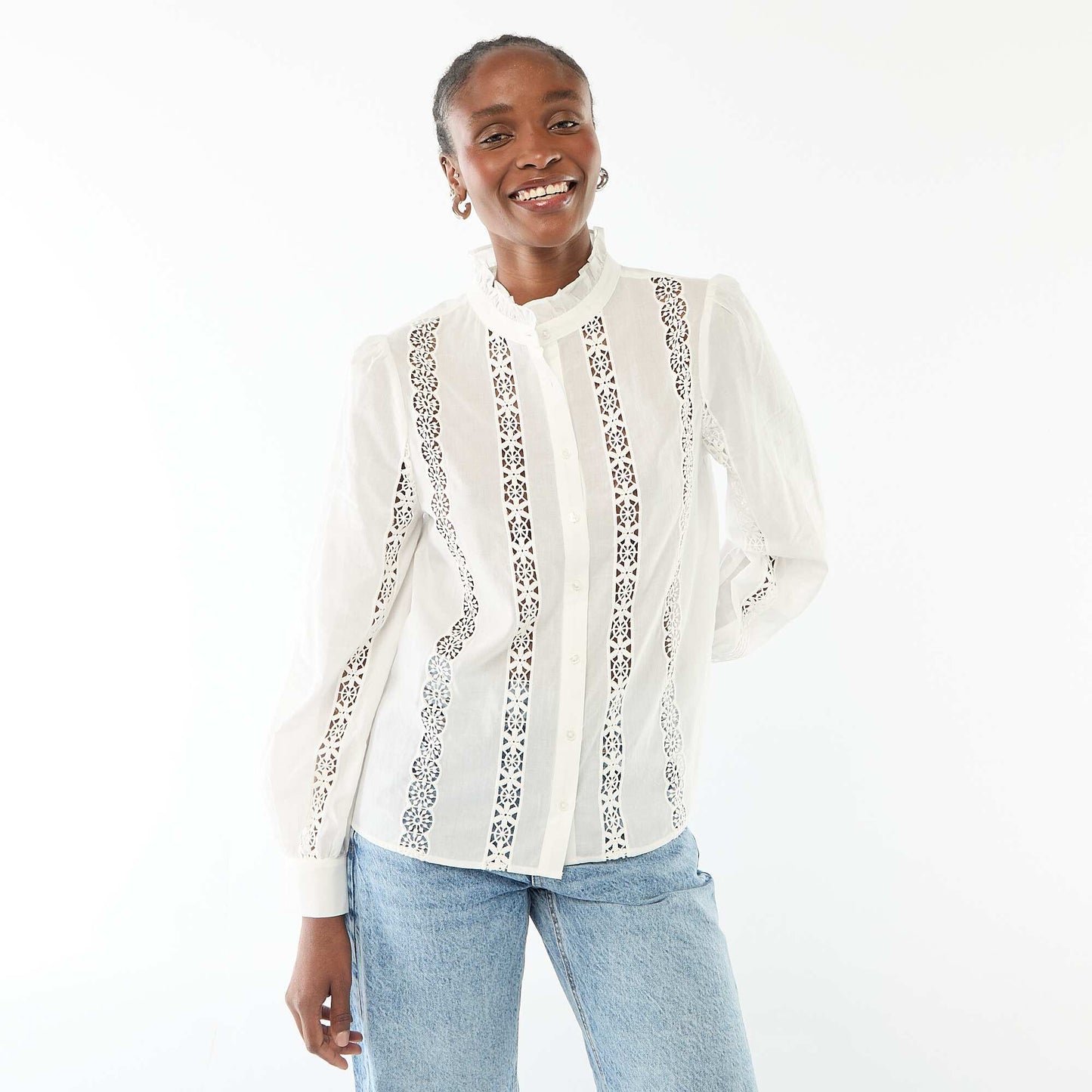 Chemise avec broderies anglaises et volants au col BLANC