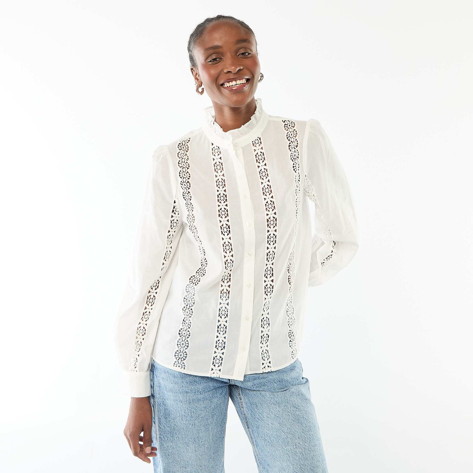 Chemise avec broderies anglaises et volants au col BLANC
