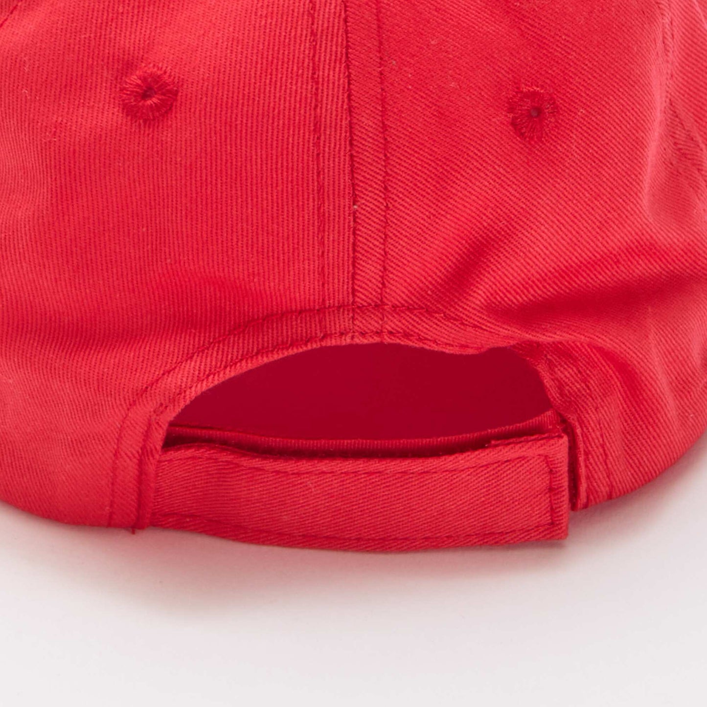 Casquette unie à scratch ROUGE
