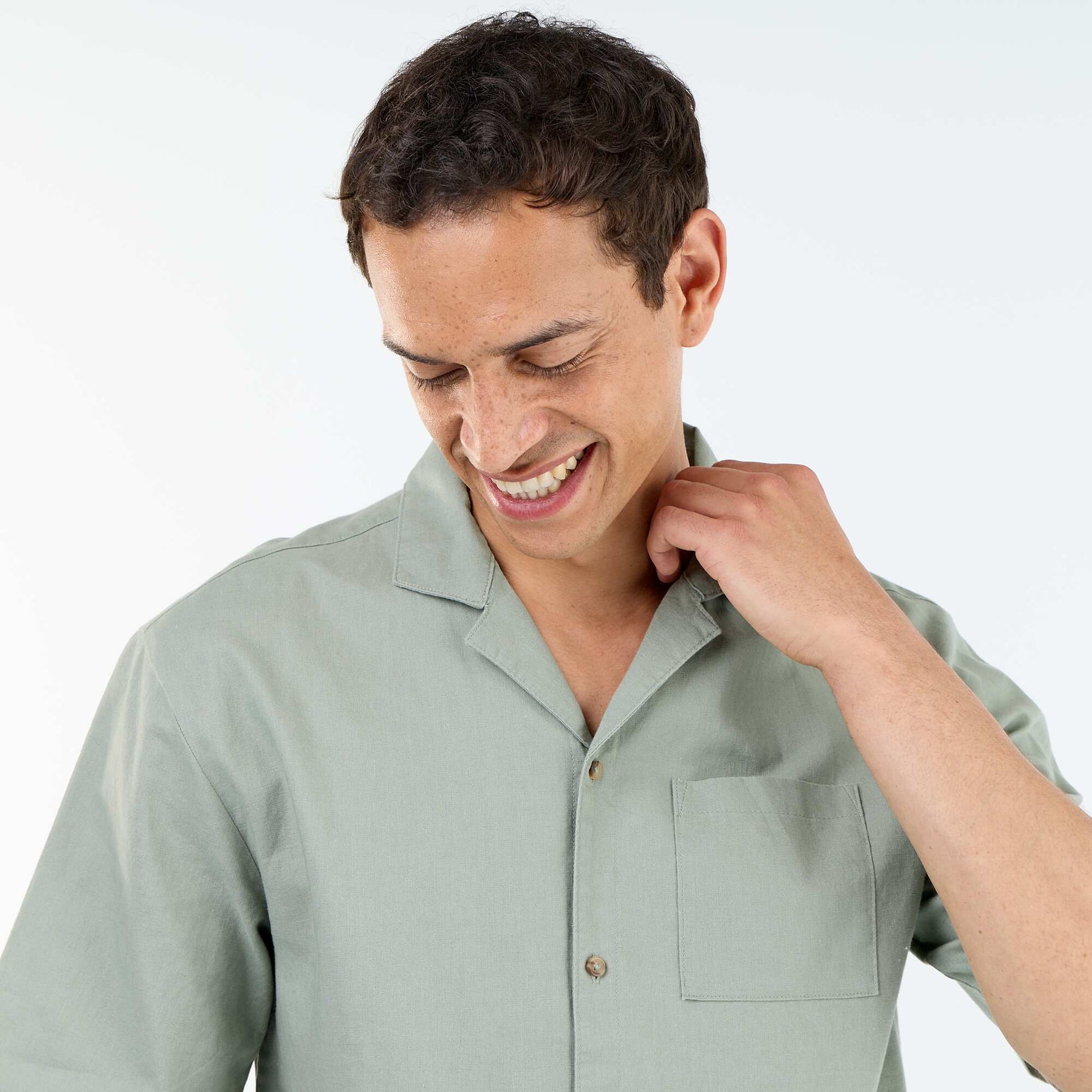Chemise à manches courtes en lin mélangé avec poche poitrine VERT