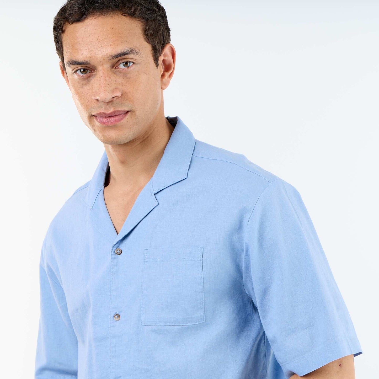 Chemise à manches courtes en lin mélangé avec poche poitrine BLEU