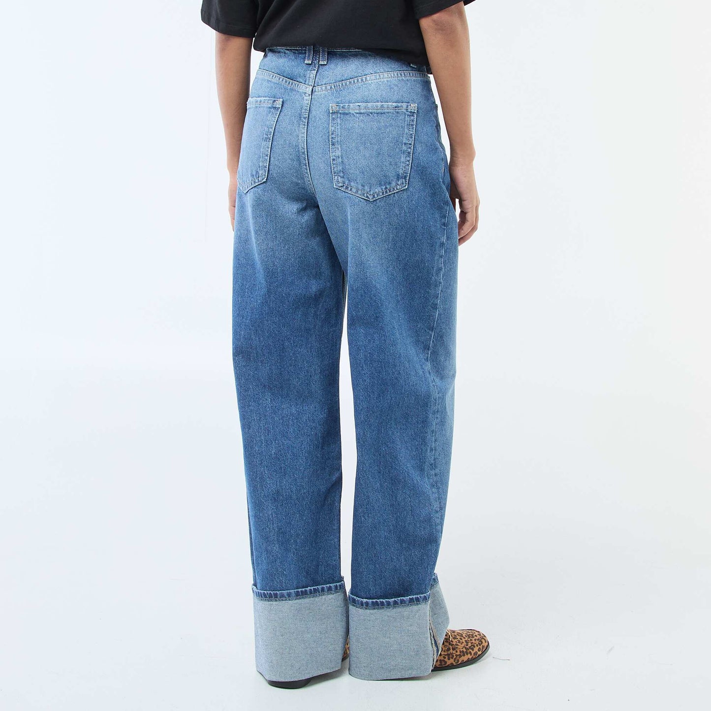 Jean large avec revers BLEU